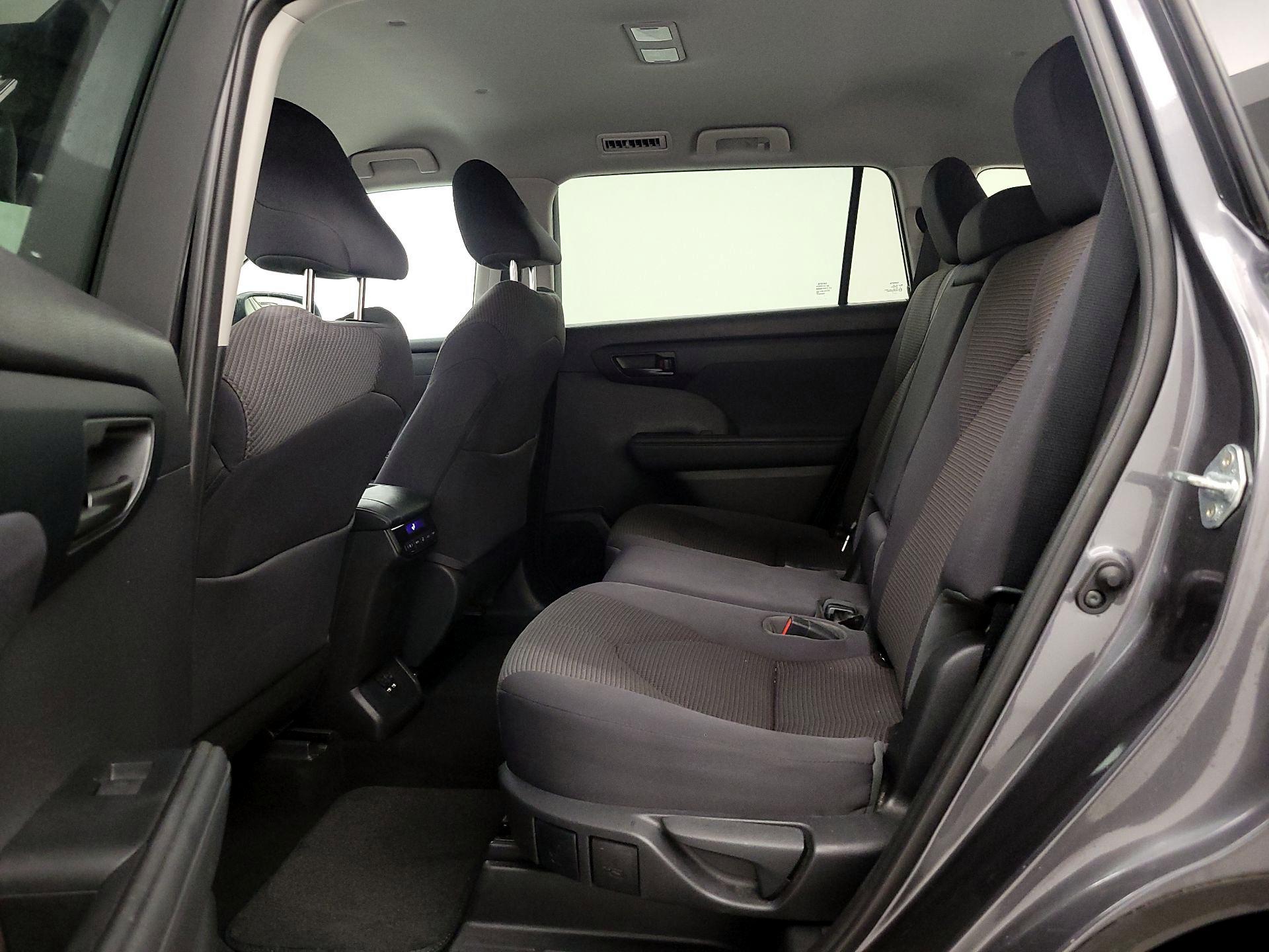 Thumbnail: 2021 Toyota Highlander - 19