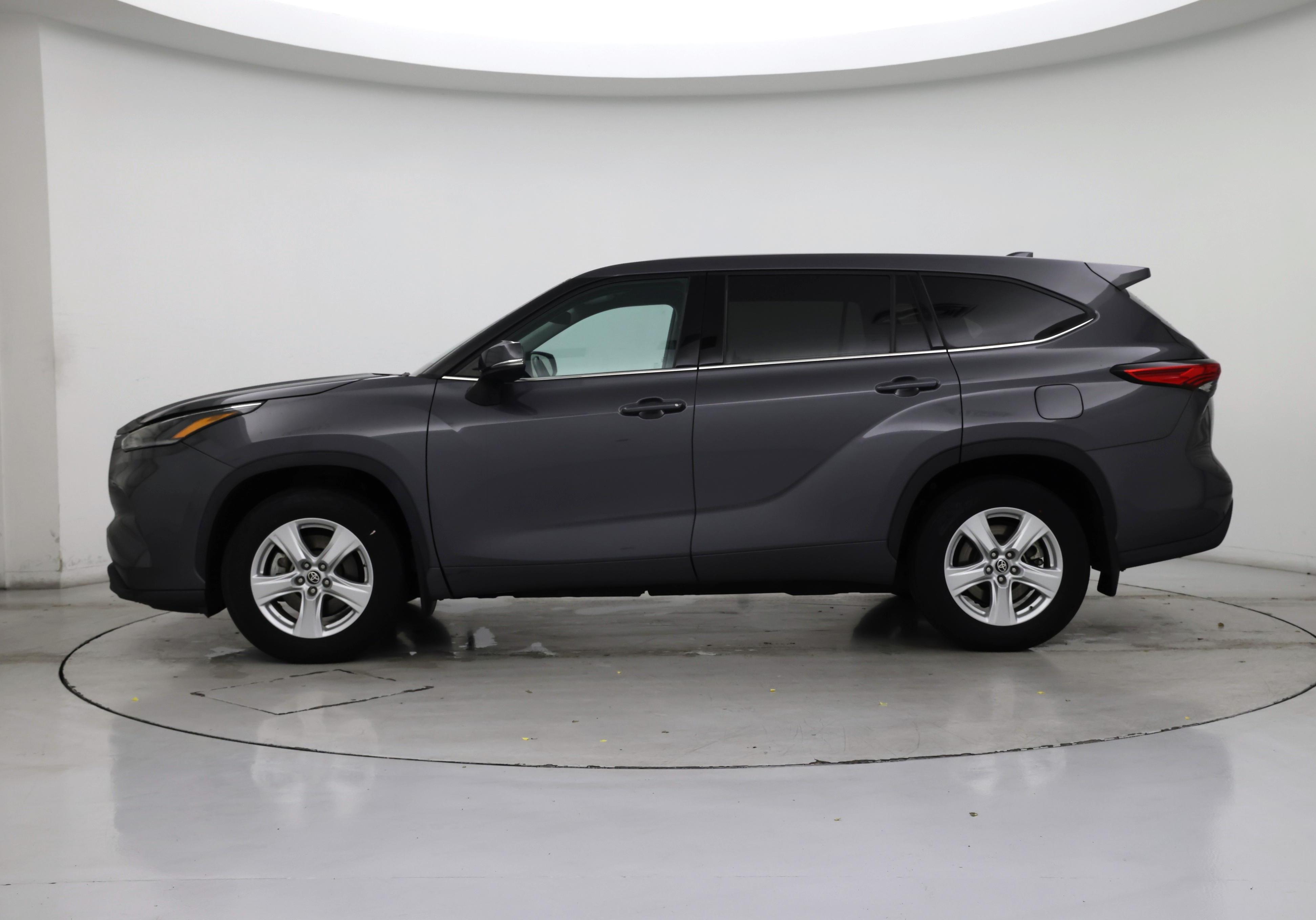 Thumbnail: 2021 Toyota Highlander - 3
