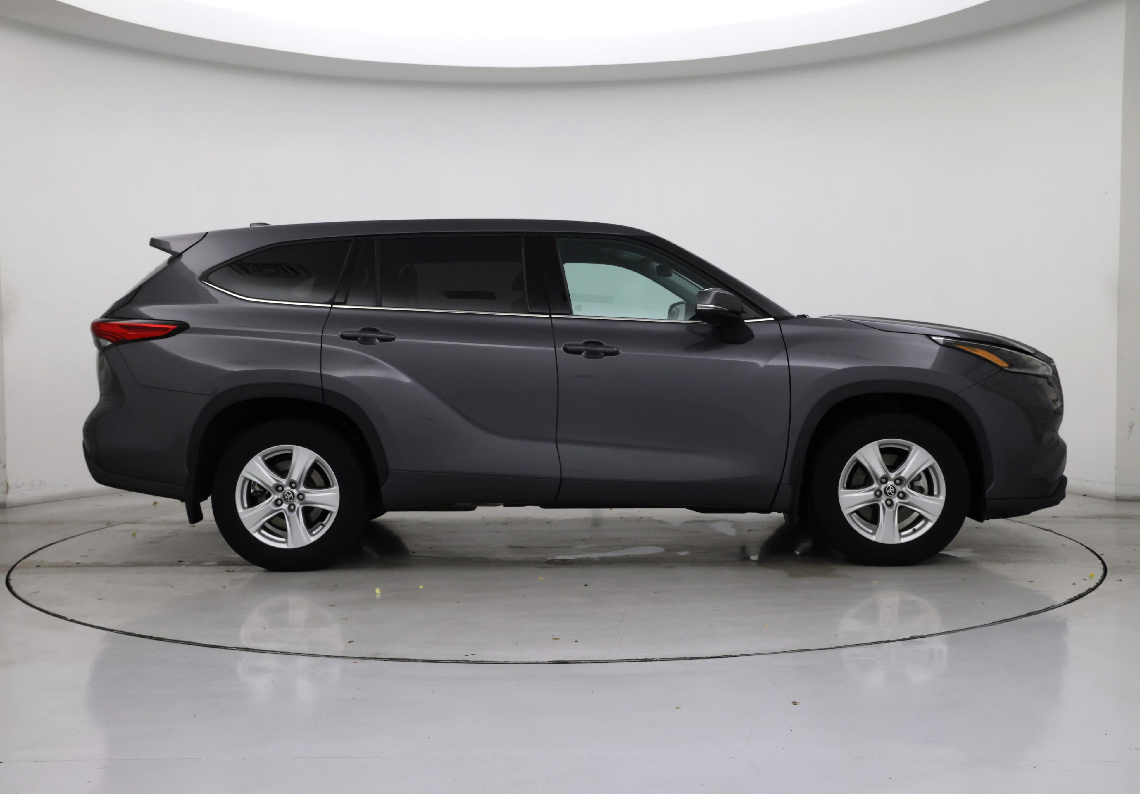 Thumbnail: 2021 Toyota Highlander - 7