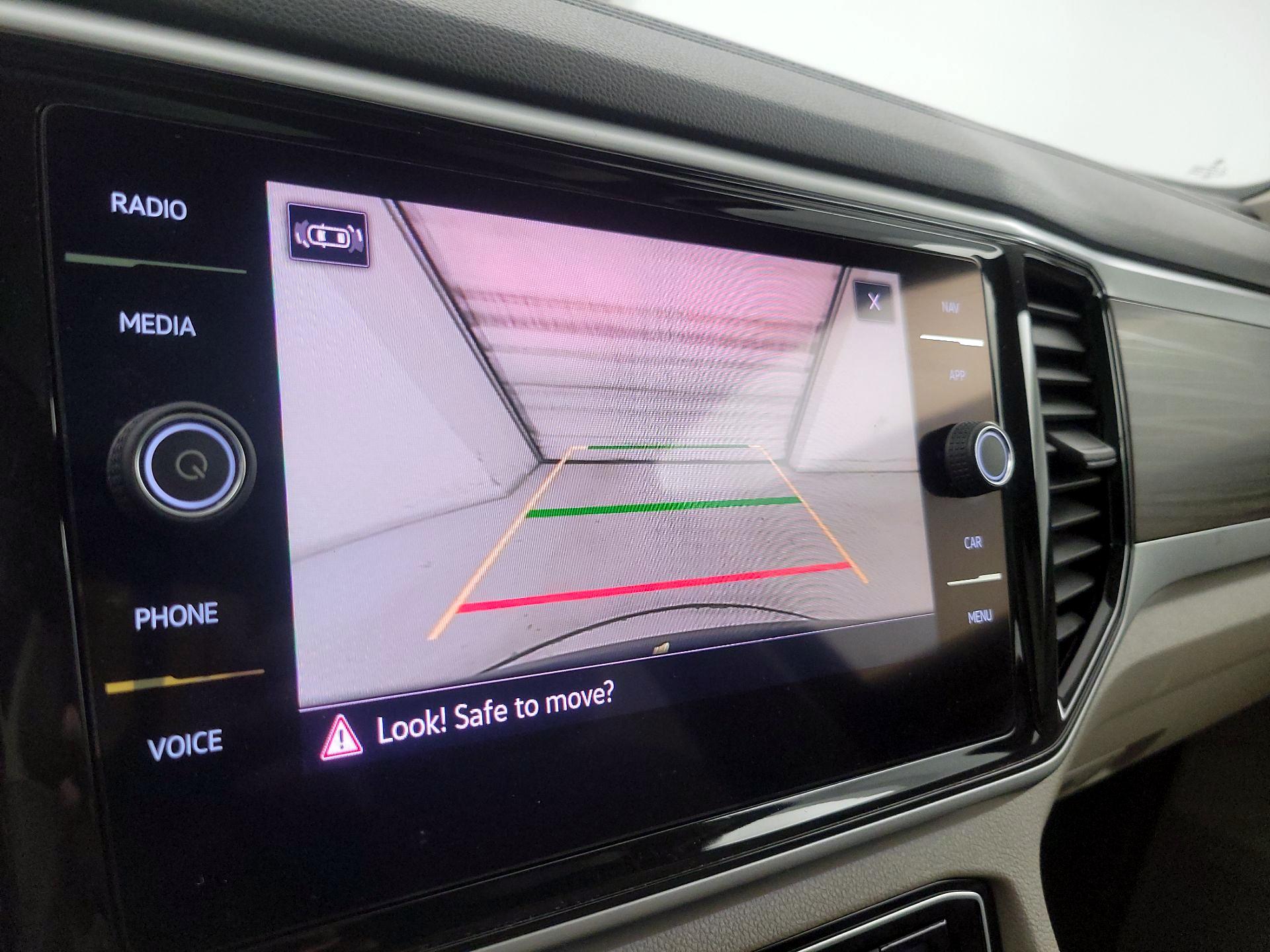 Thumbnail: 2021 Volkswagen Atlas - 15