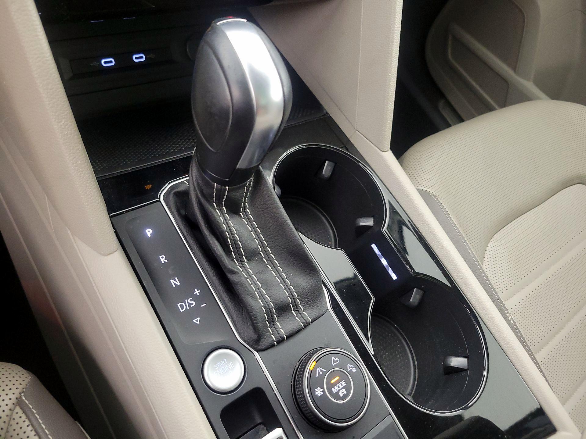 Thumbnail: 2021 Volkswagen Atlas - 18