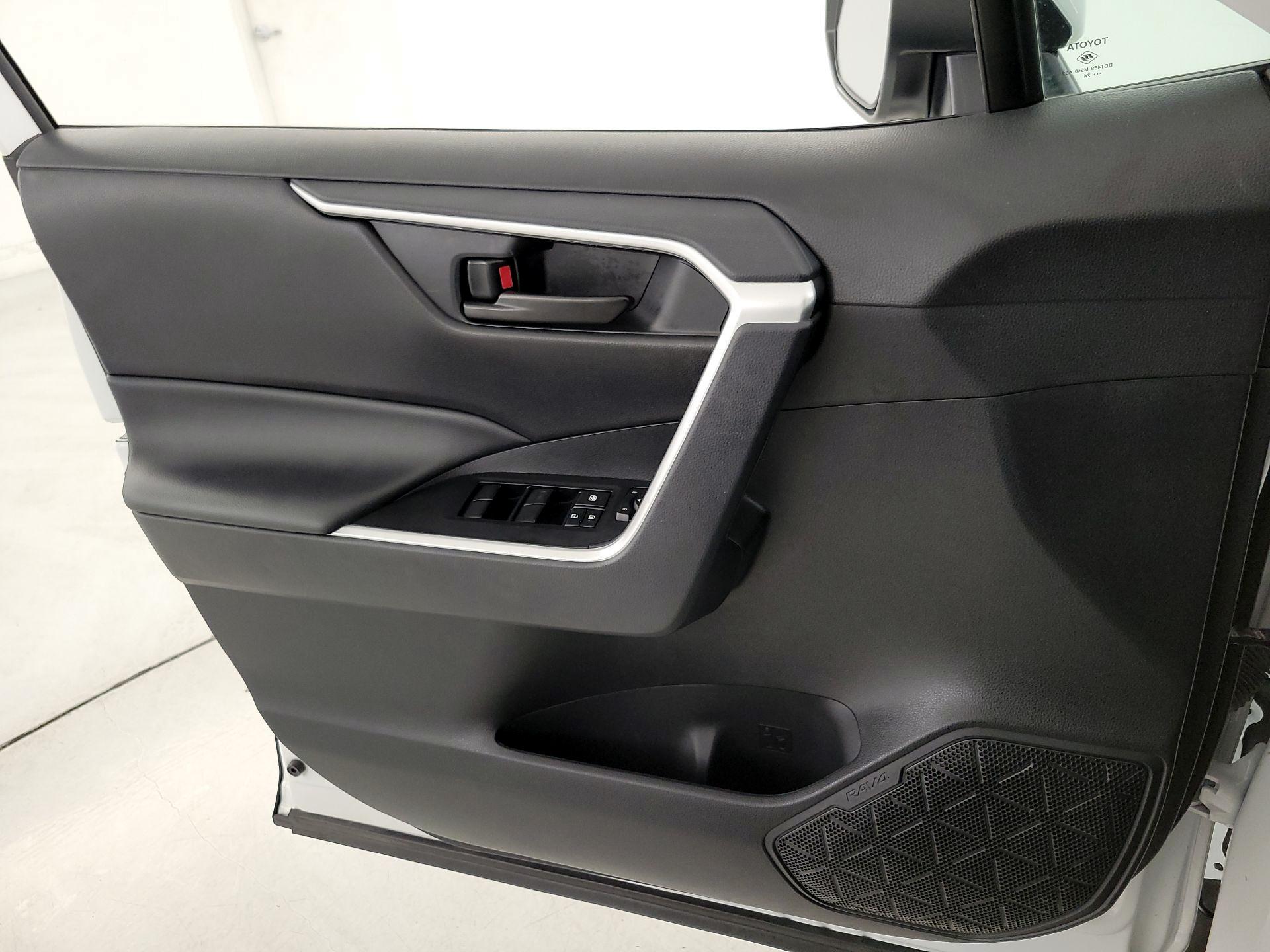 Thumbnail: 2024 Toyota RAV4 - 12