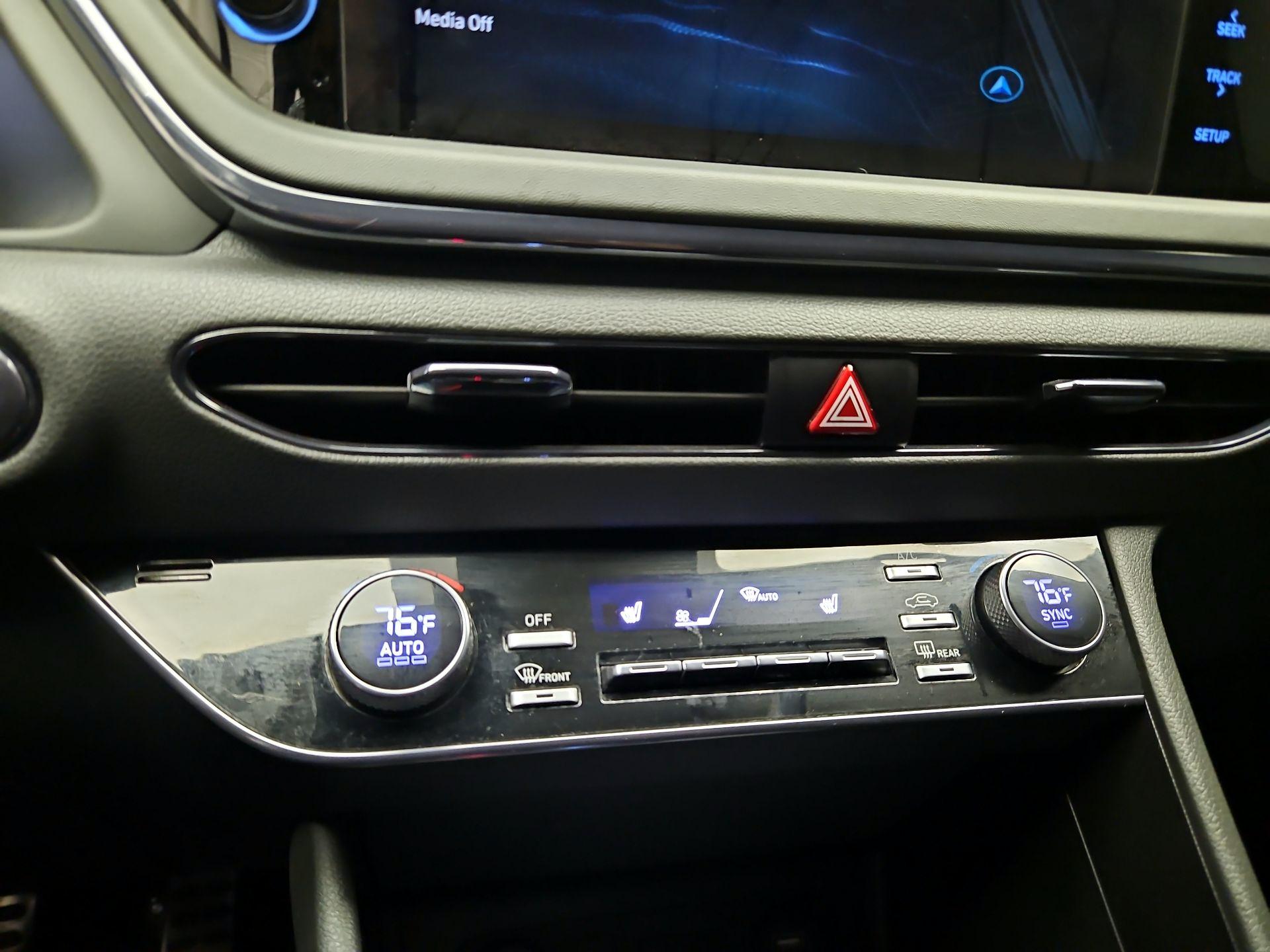 Thumbnail: 2023 Hyundai Sonata - 16