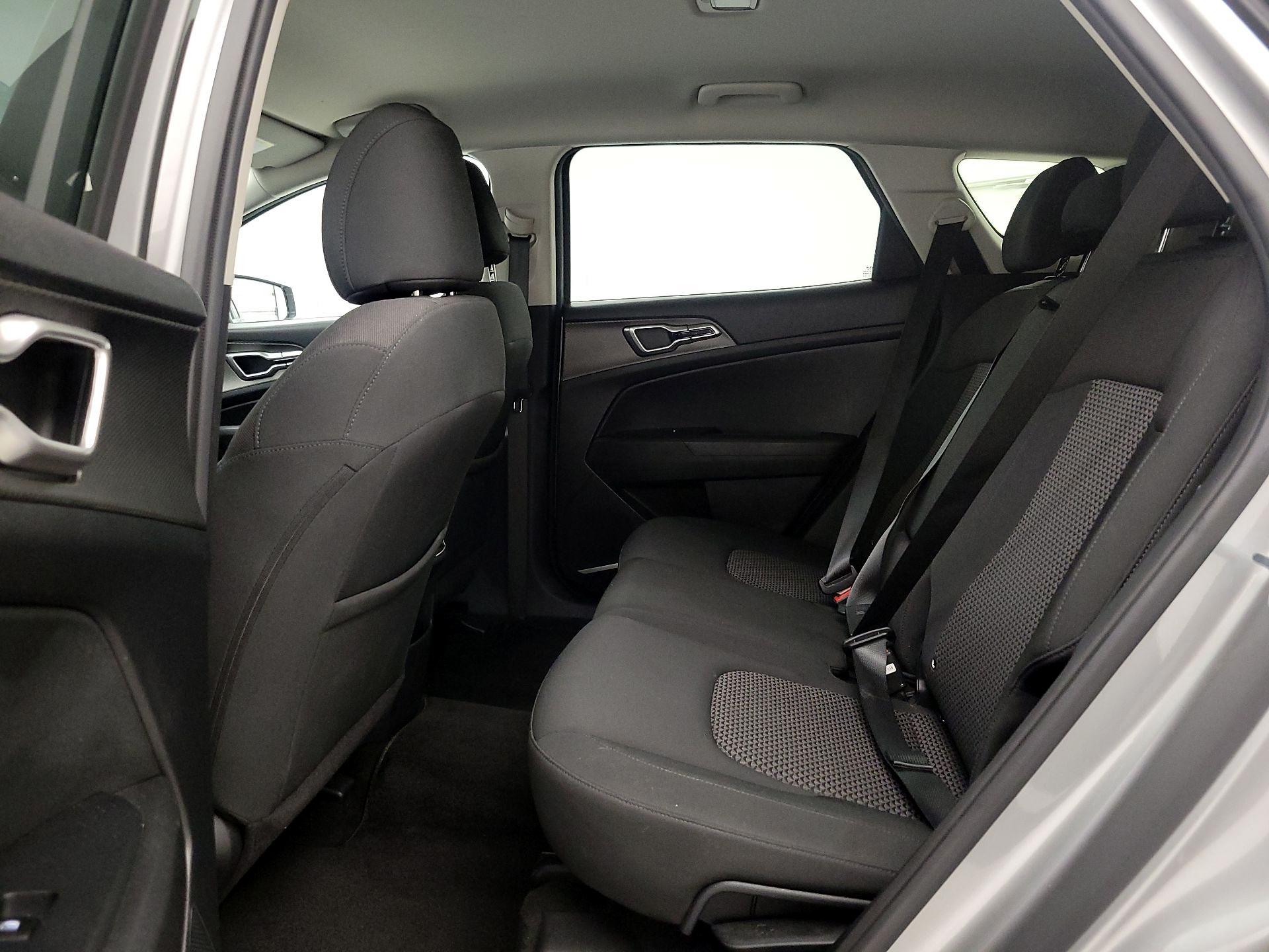 Thumbnail: 2023 Kia Sportage - 19