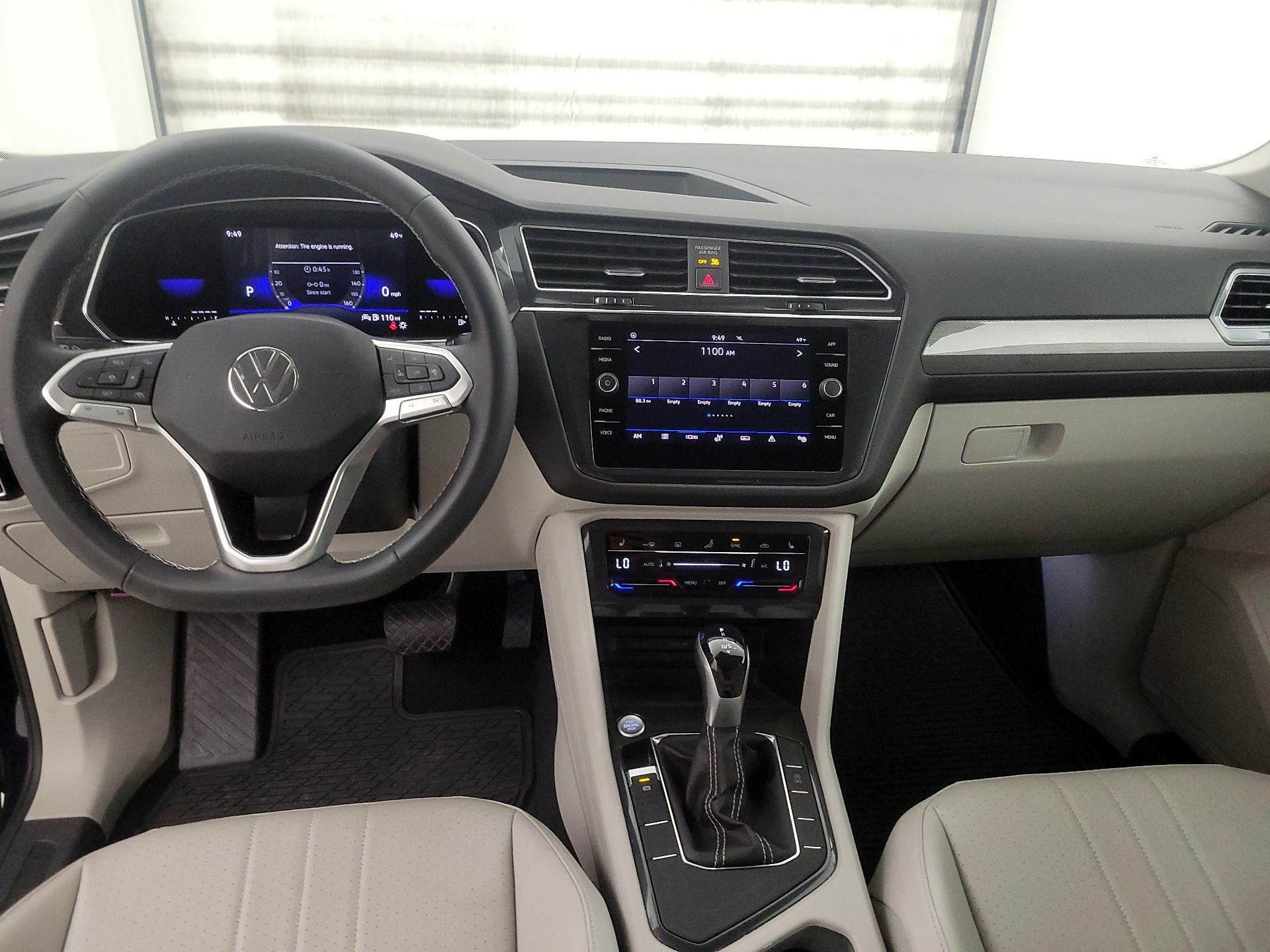 Thumbnail: 2022 Volkswagen Tiguan - 9