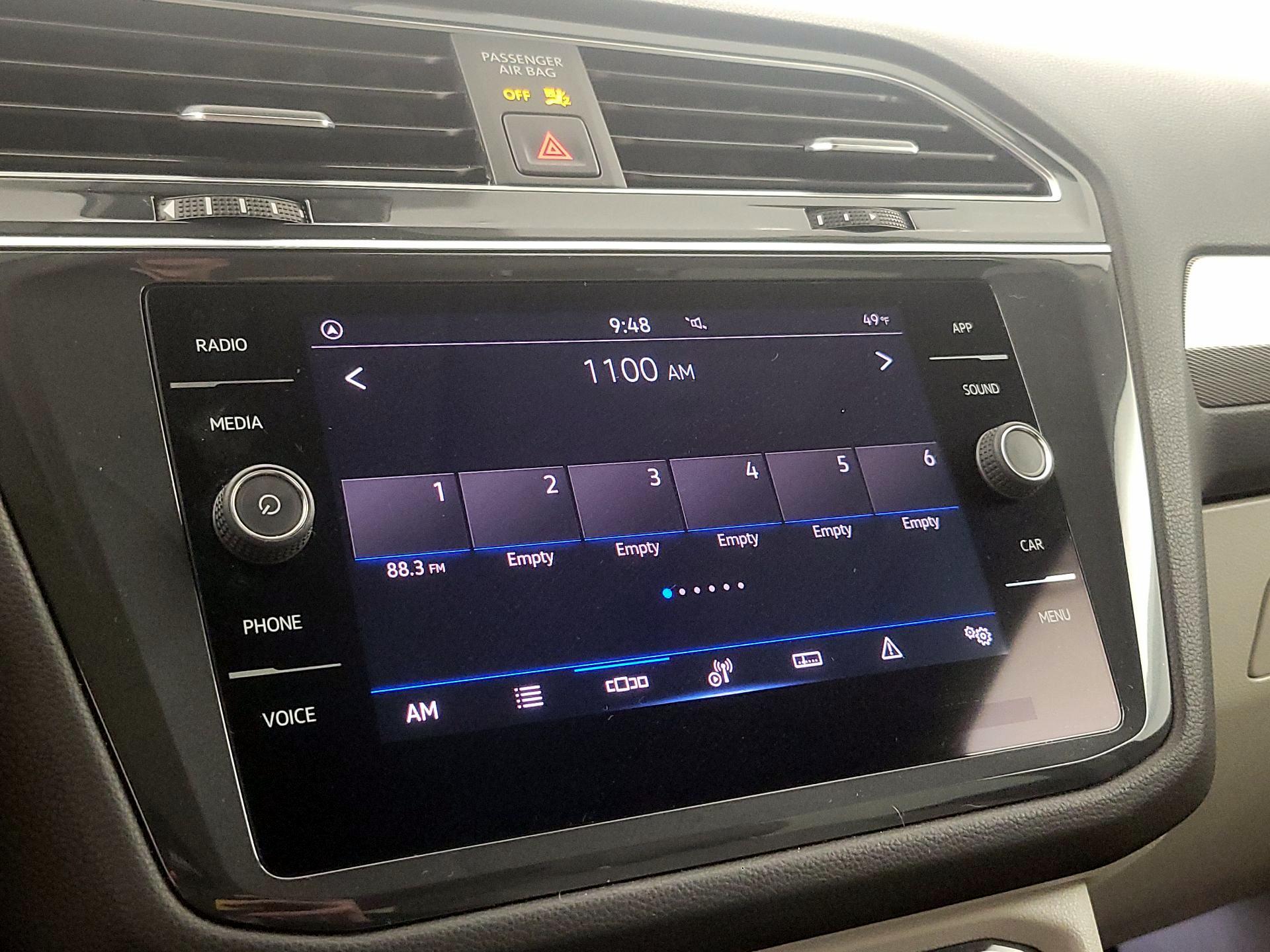 Thumbnail: 2022 Volkswagen Tiguan - 15