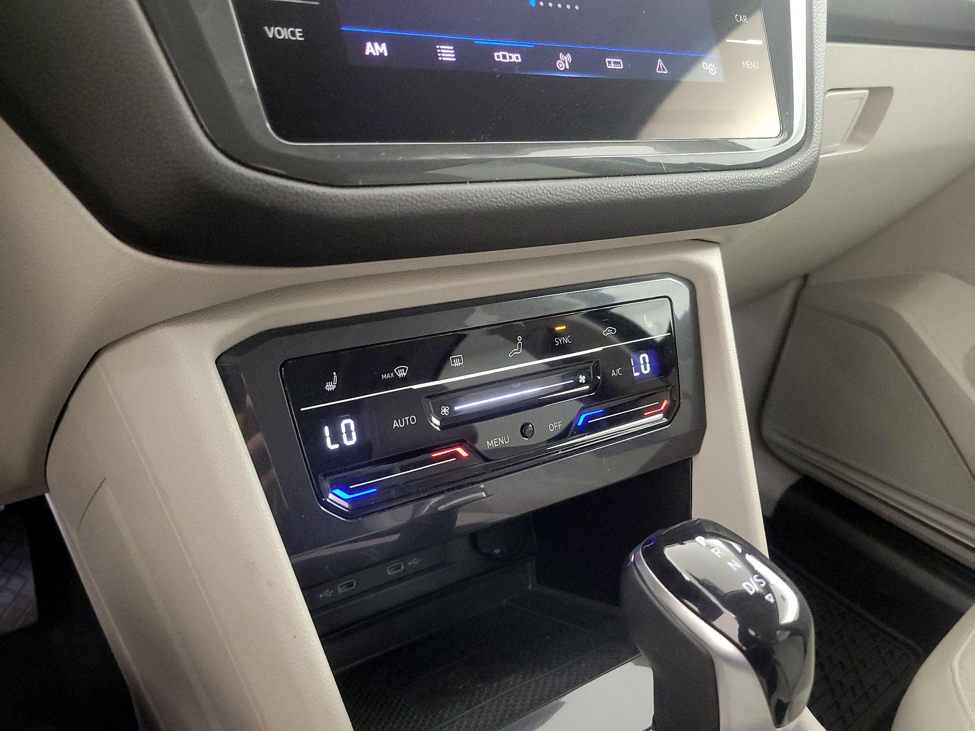 Thumbnail: 2022 Volkswagen Tiguan - 16