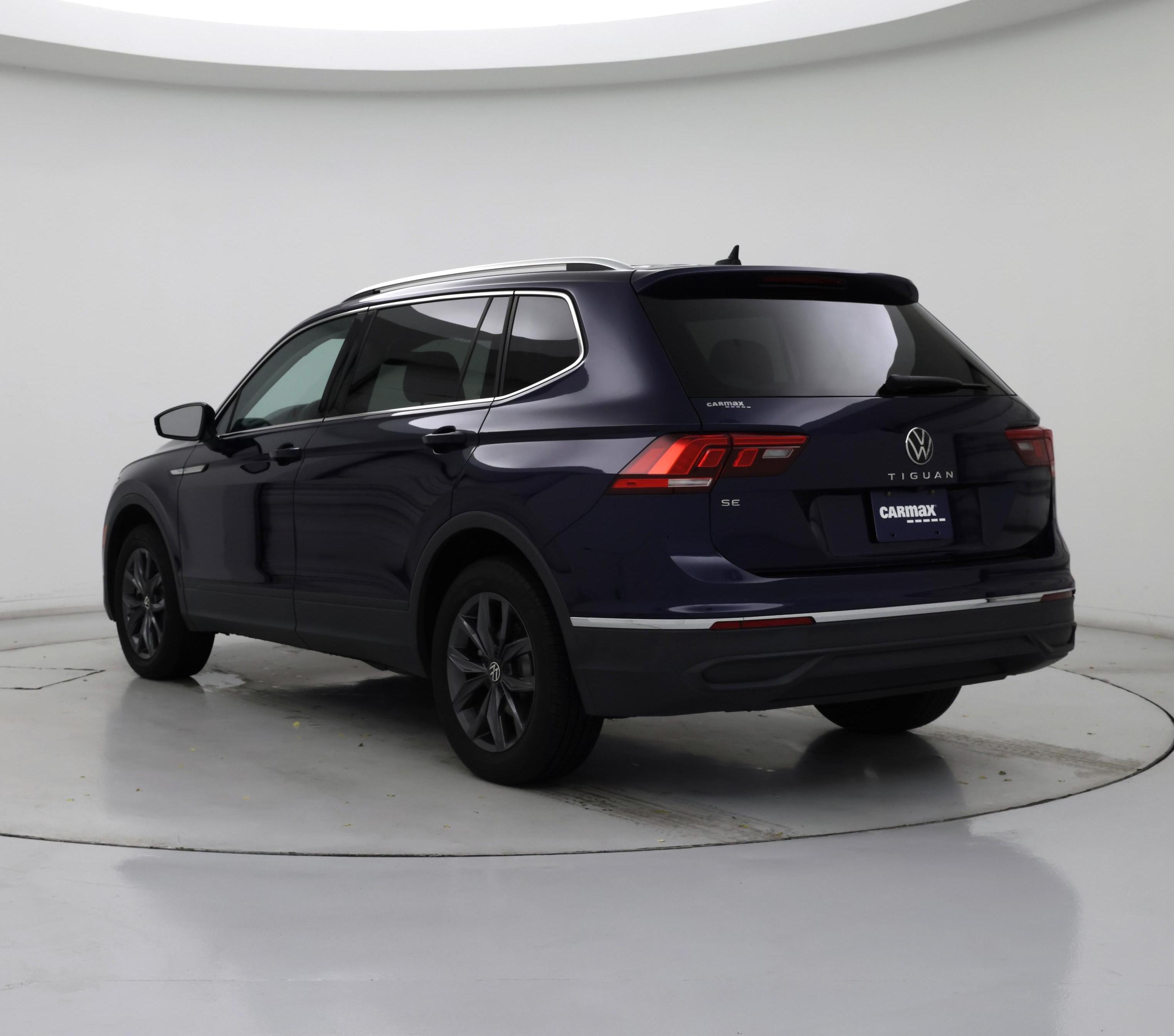 Thumbnail: 2022 Volkswagen Tiguan - 2