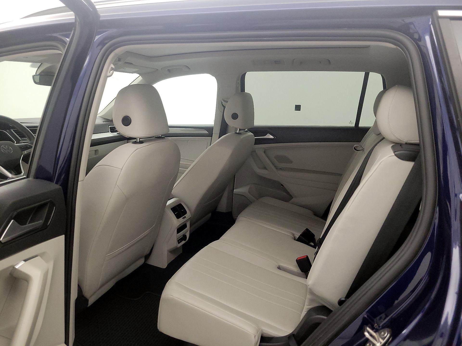 Thumbnail: 2022 Volkswagen Tiguan - 20