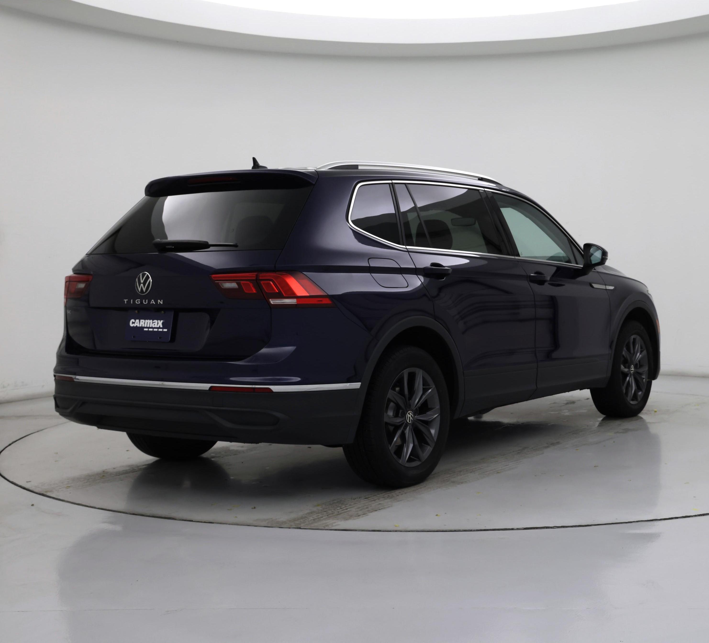 Thumbnail: 2022 Volkswagen Tiguan - 8