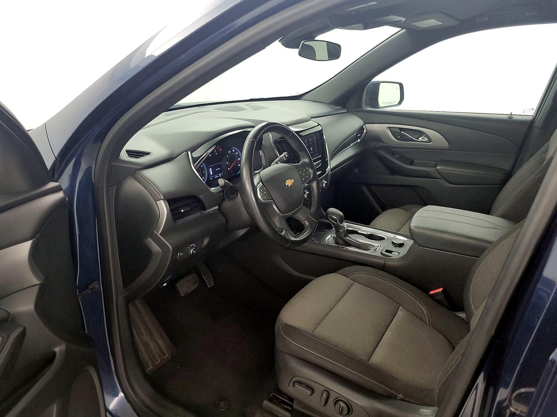 Thumbnail: 2023 Chevrolet Traverse - 11