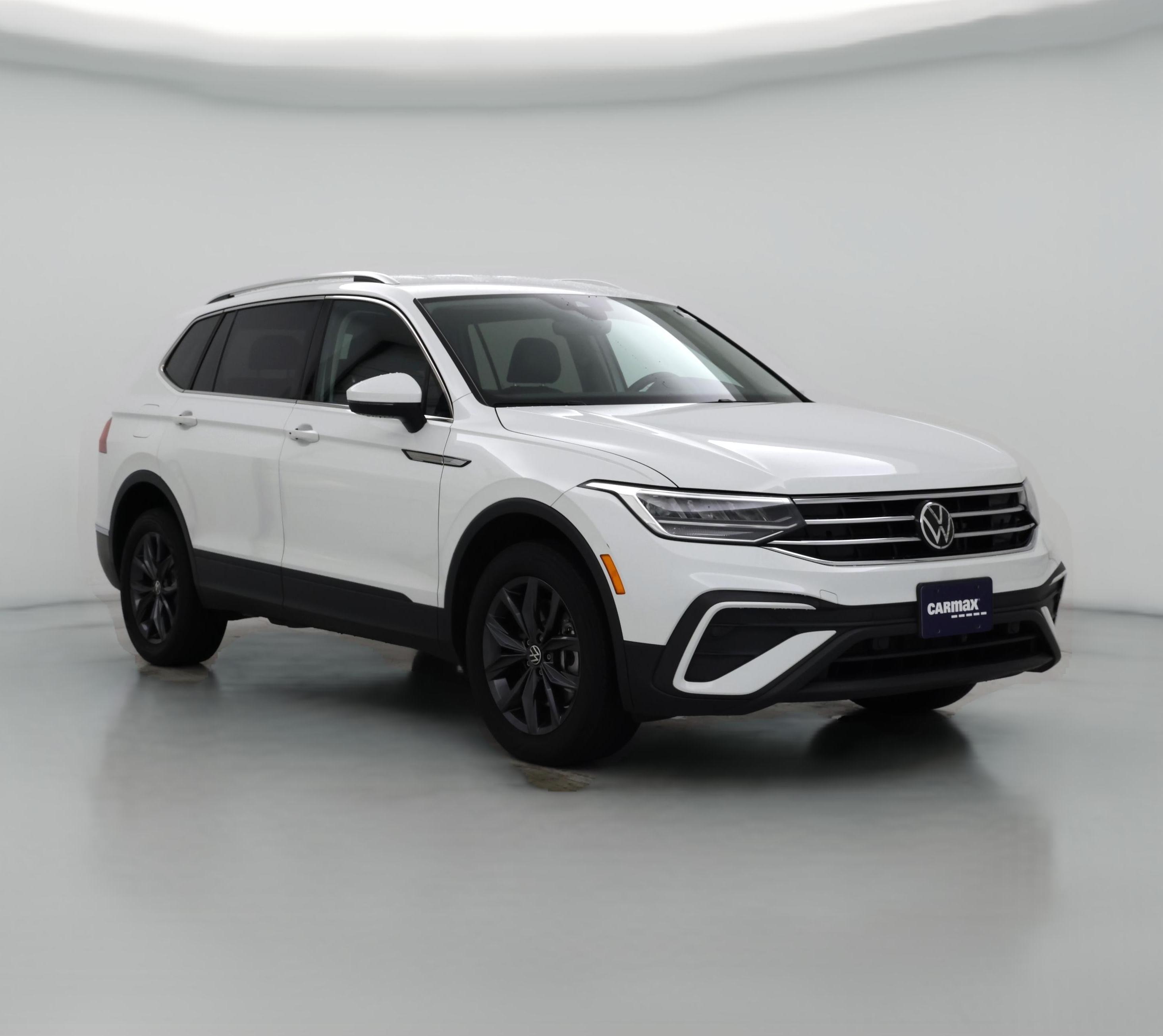 Thumbnail: 2022 Volkswagen Tiguan - 1