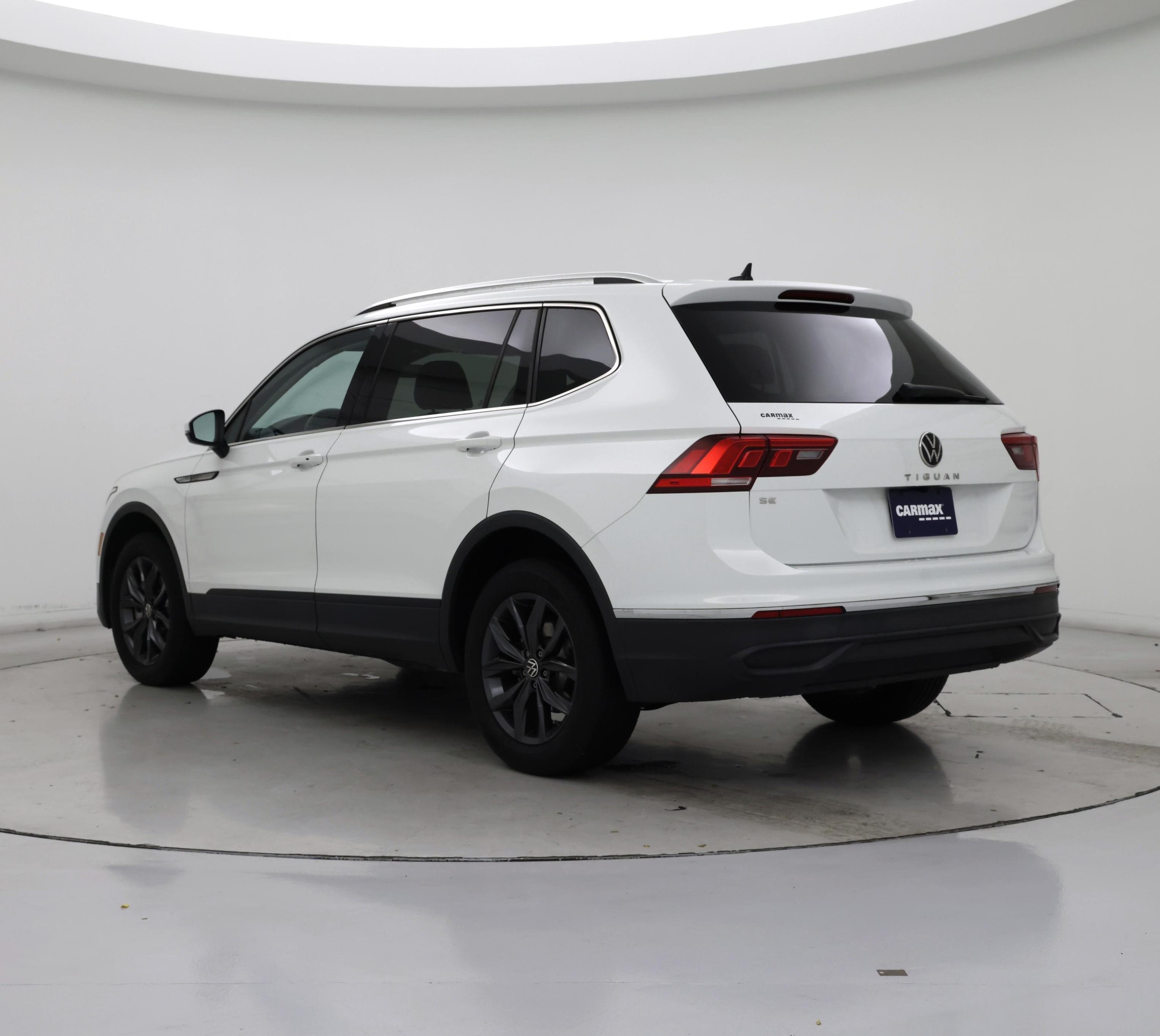 Thumbnail: 2022 Volkswagen Tiguan - 2