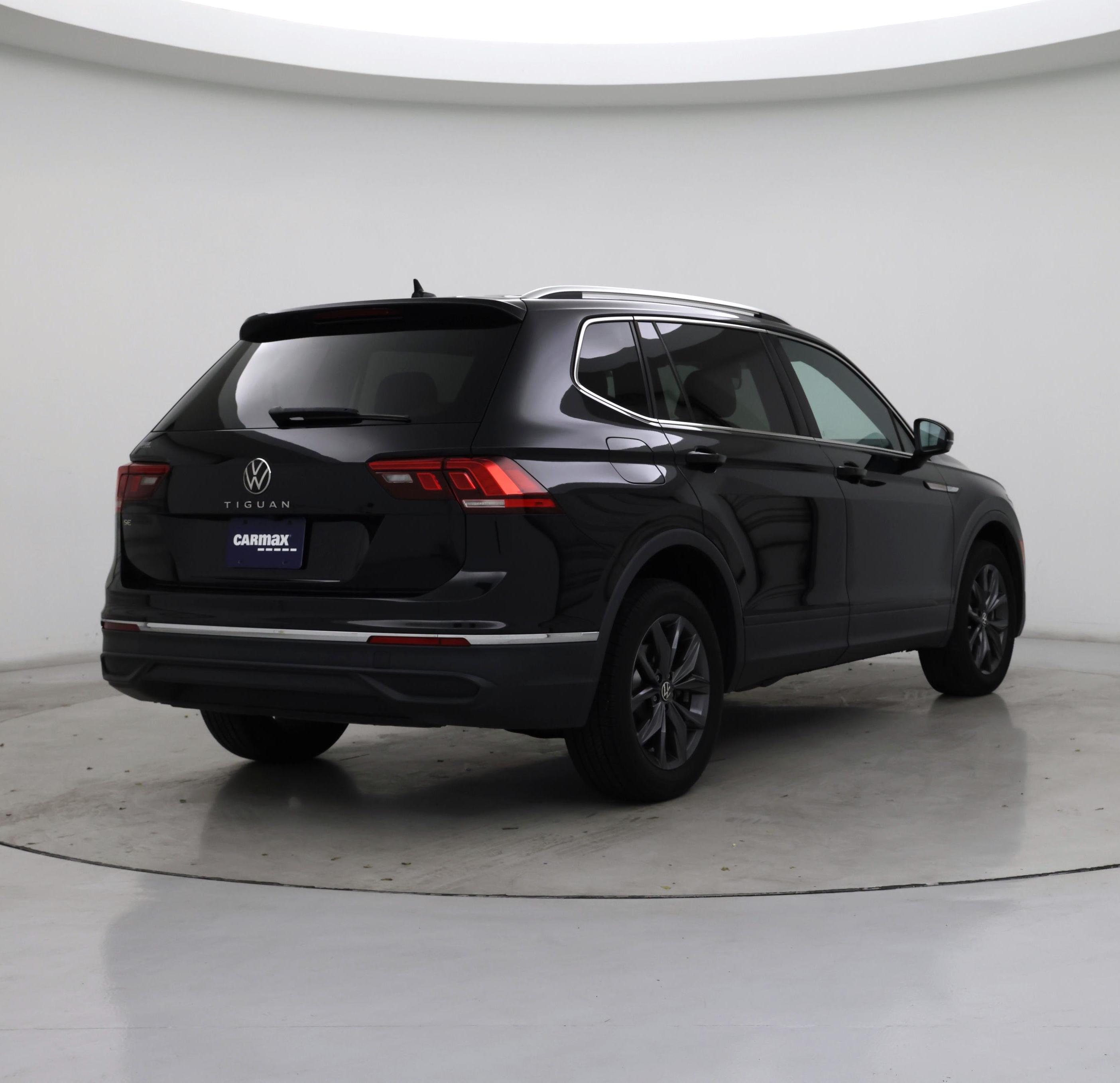 Thumbnail: 2022 Volkswagen Tiguan - 8
