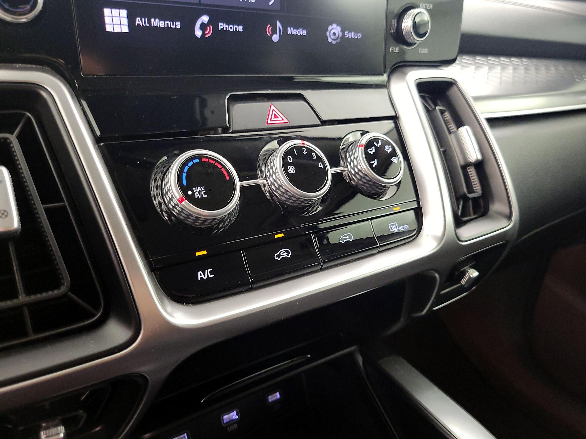 Thumbnail: 2022 Kia Sorento - 16