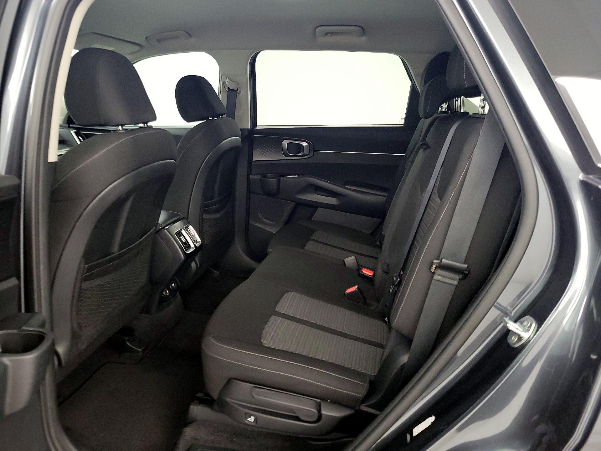 Thumbnail: 2022 Kia Sorento - 19