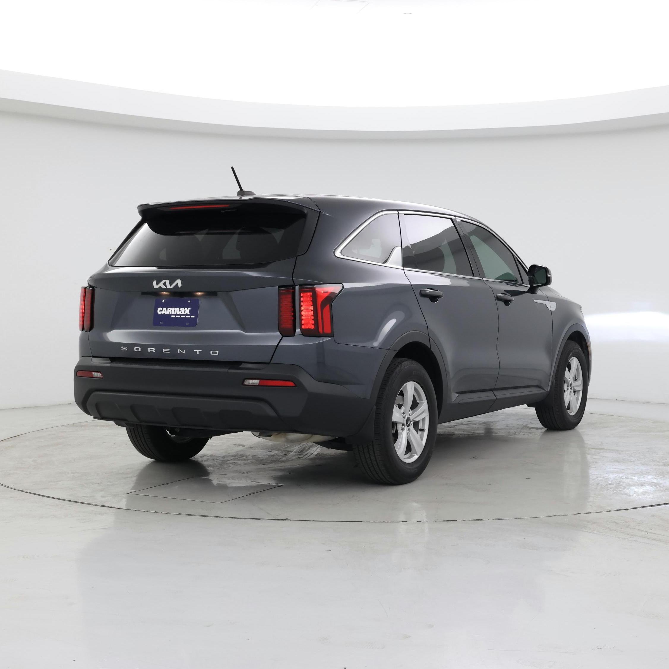 Thumbnail: 2022 Kia Sorento - 8