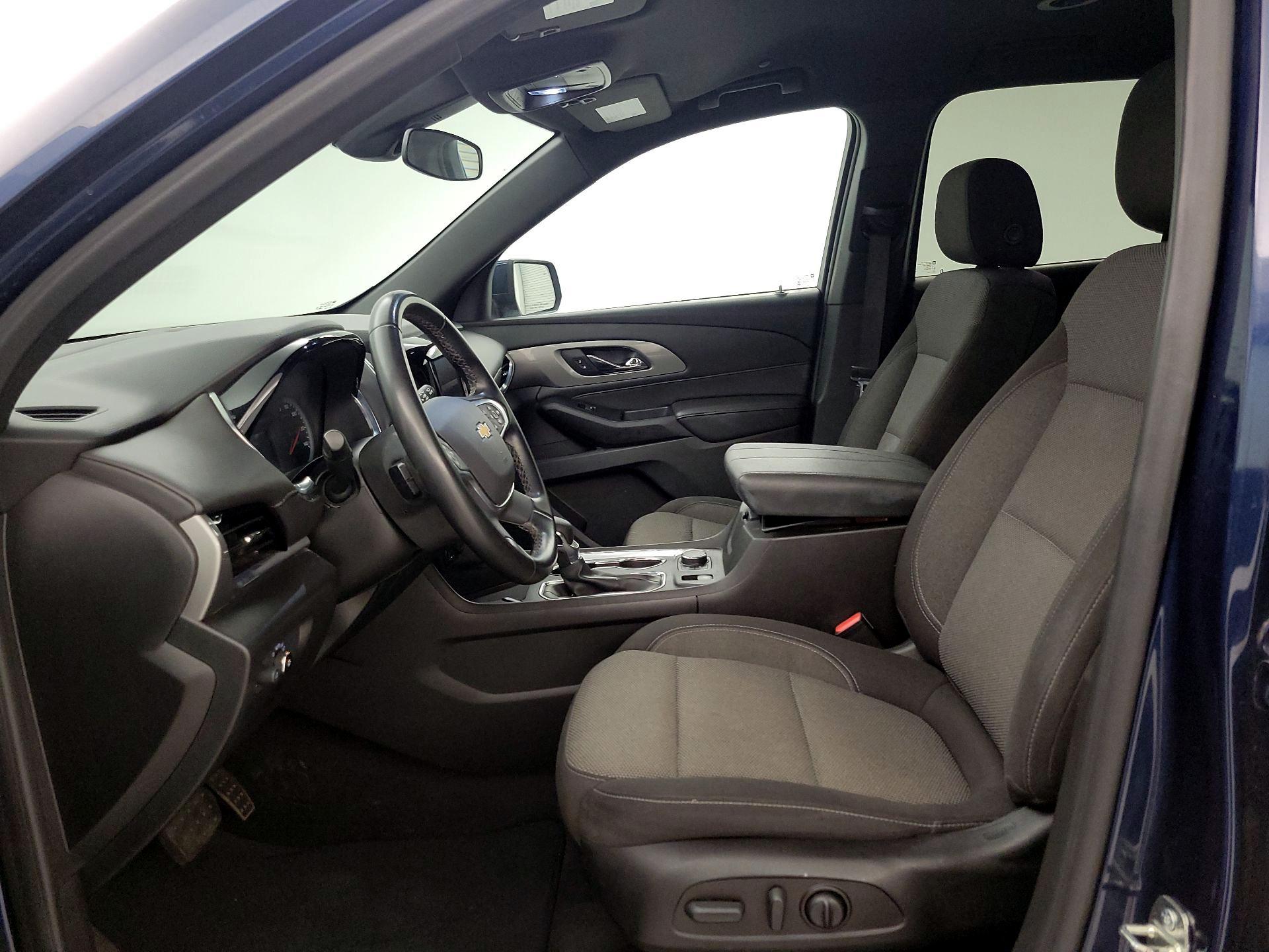 Thumbnail: 2023 Chevrolet Traverse - 11