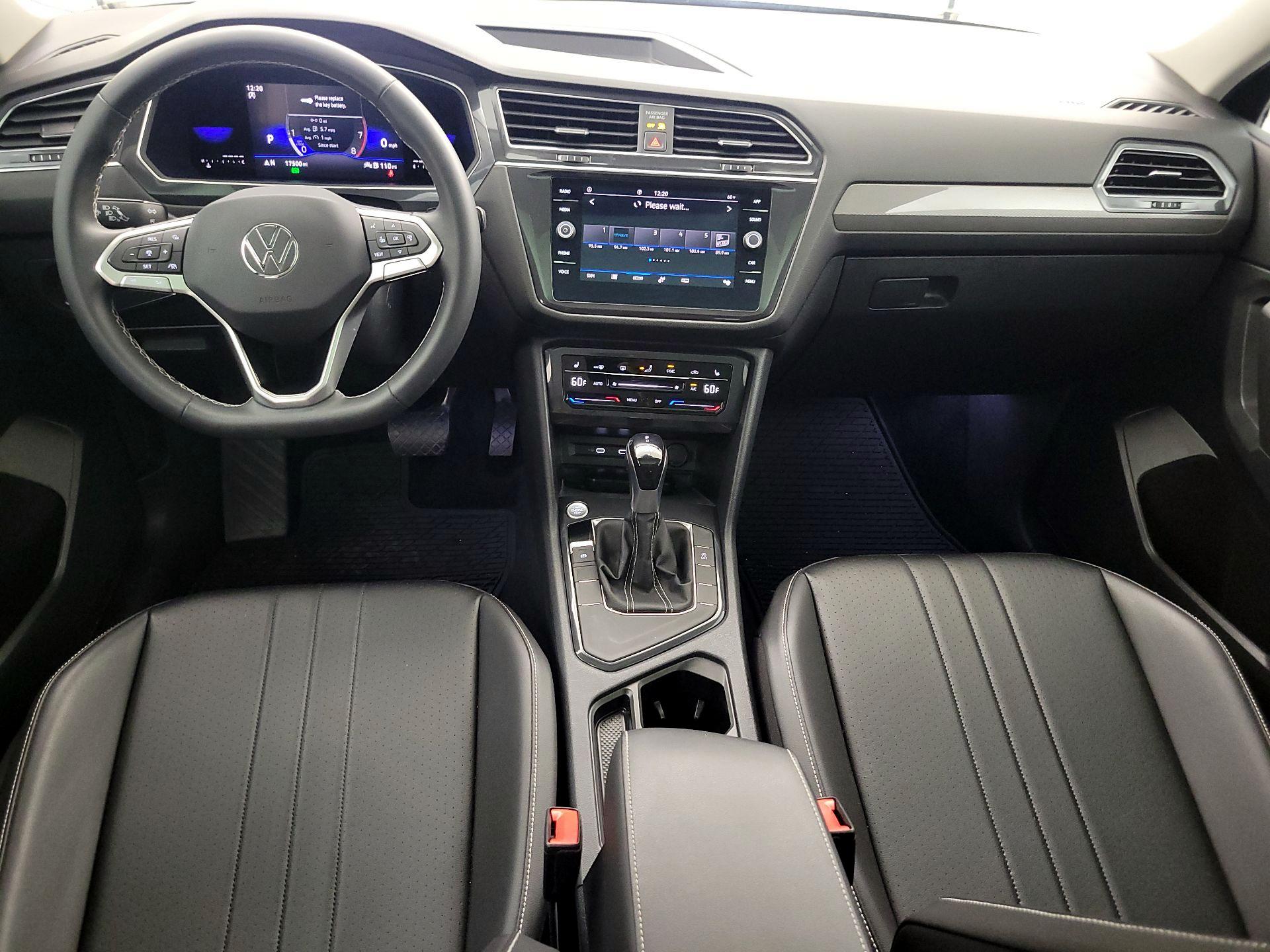 Thumbnail: 2022 Volkswagen Tiguan - 9