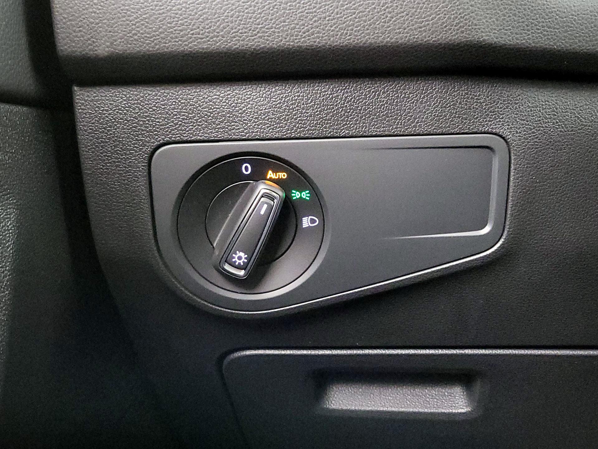 Thumbnail: 2022 Volkswagen Tiguan - 13