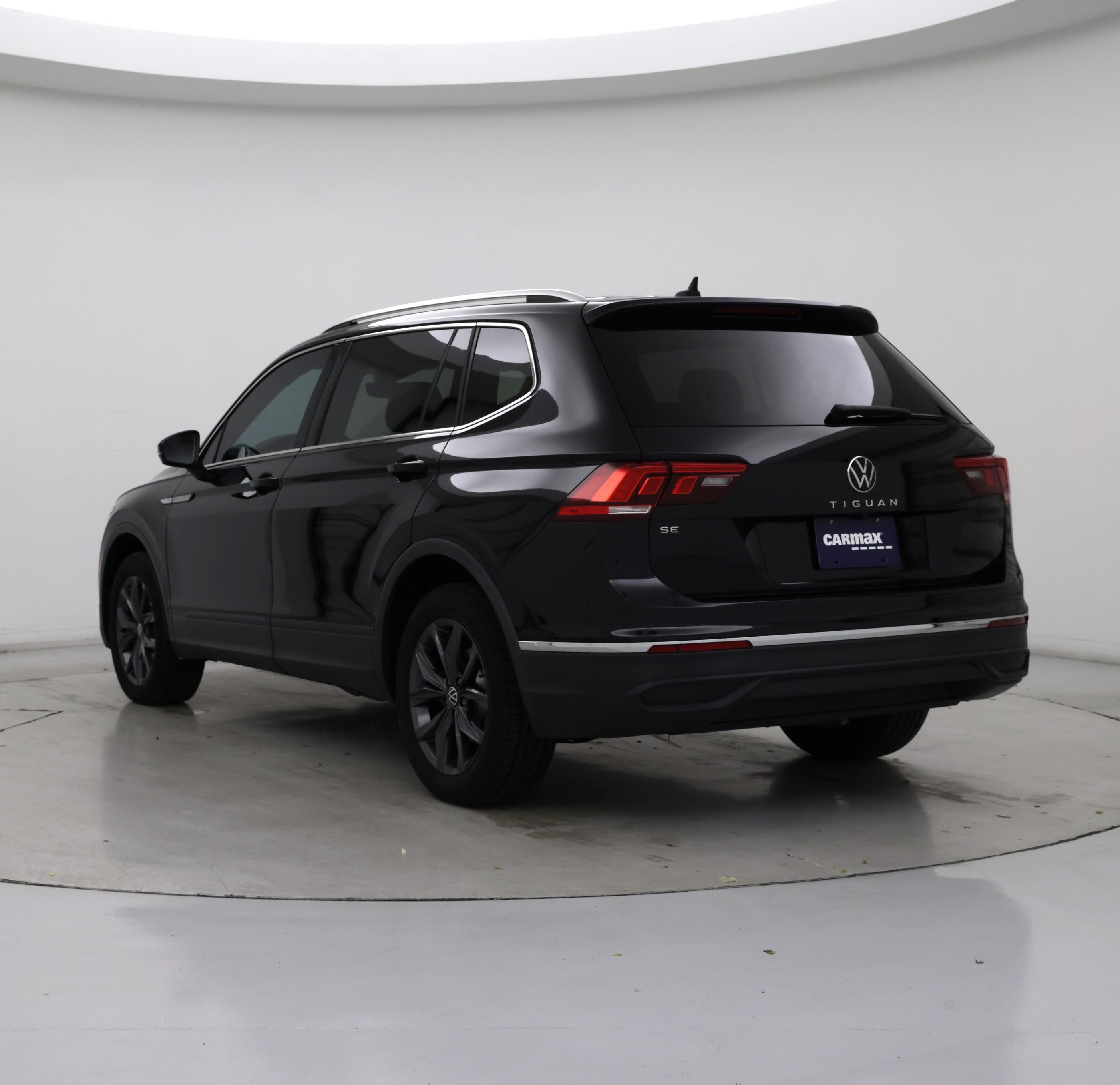 Thumbnail: 2022 Volkswagen Tiguan - 2