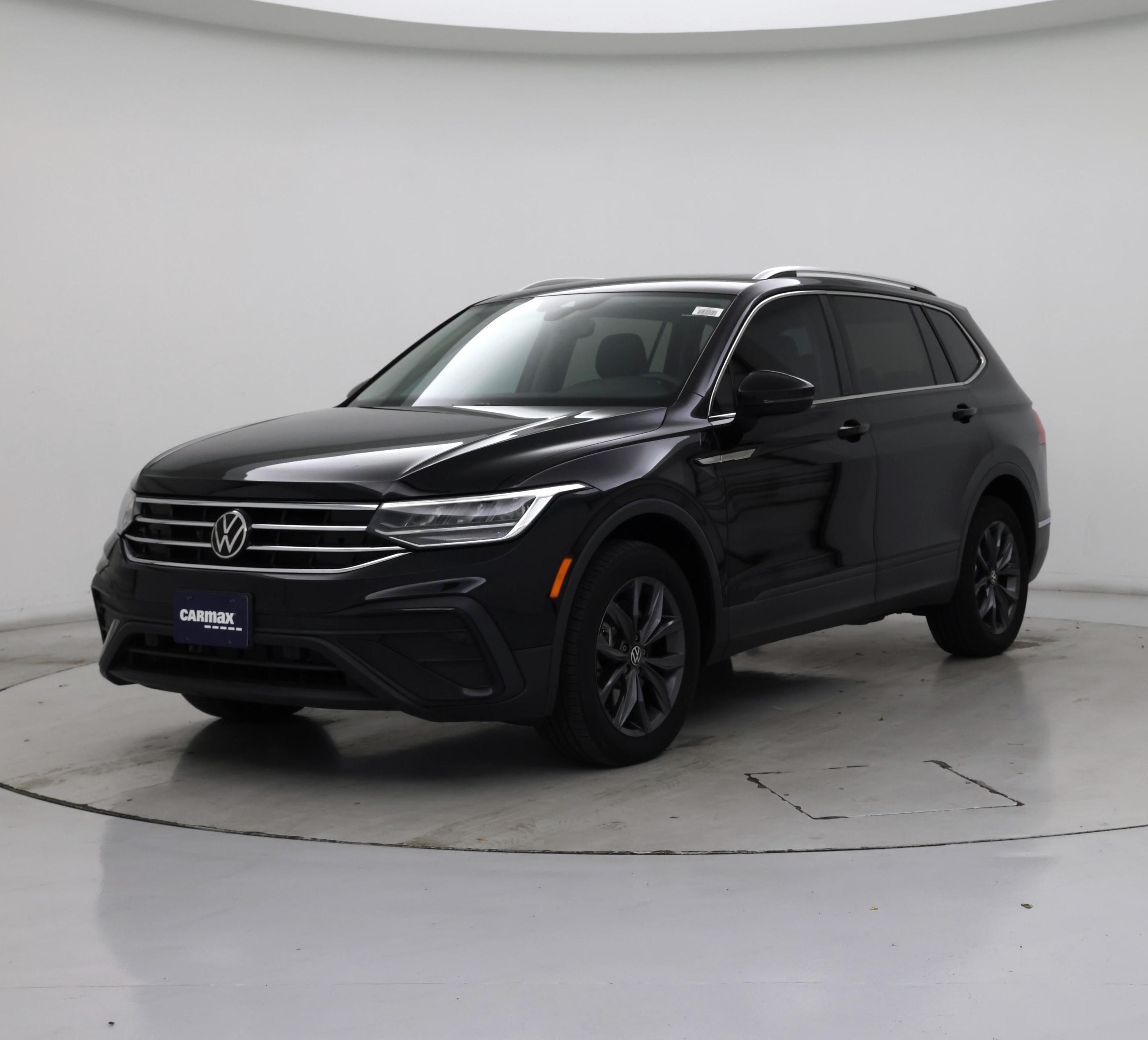 Thumbnail: 2022 Volkswagen Tiguan - 4