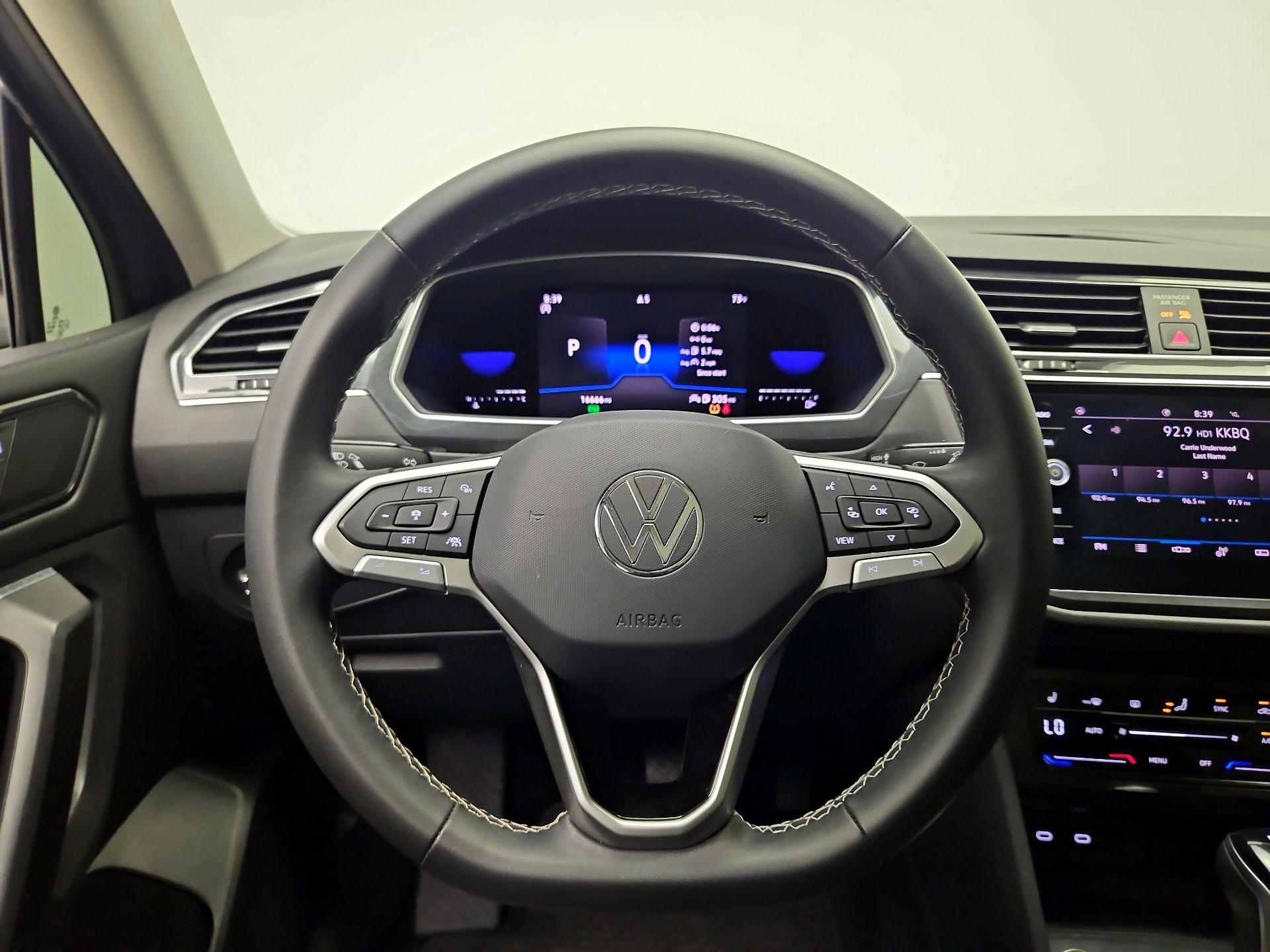 Thumbnail: 2023 Volkswagen Tiguan - 10