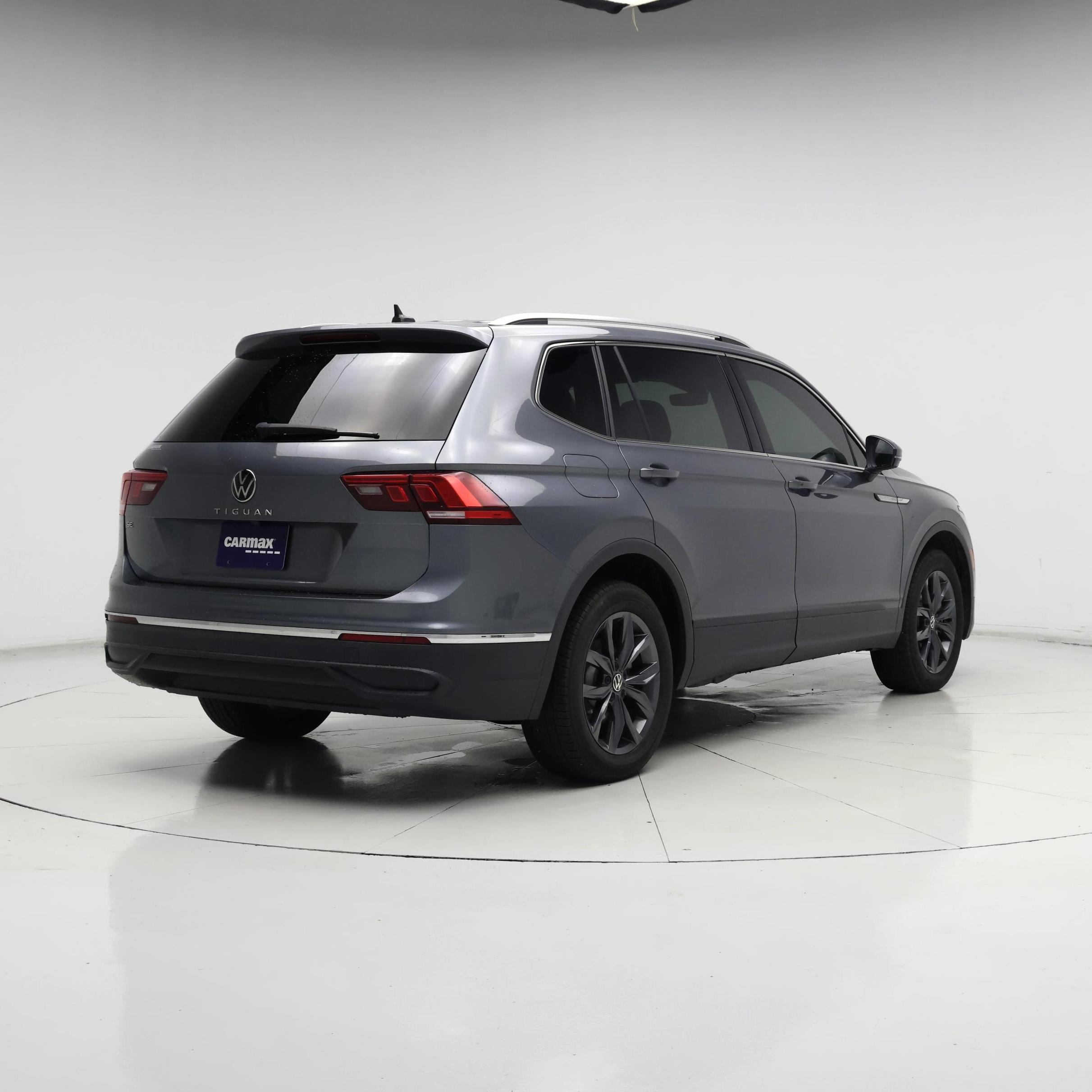 Thumbnail: 2023 Volkswagen Tiguan - 8