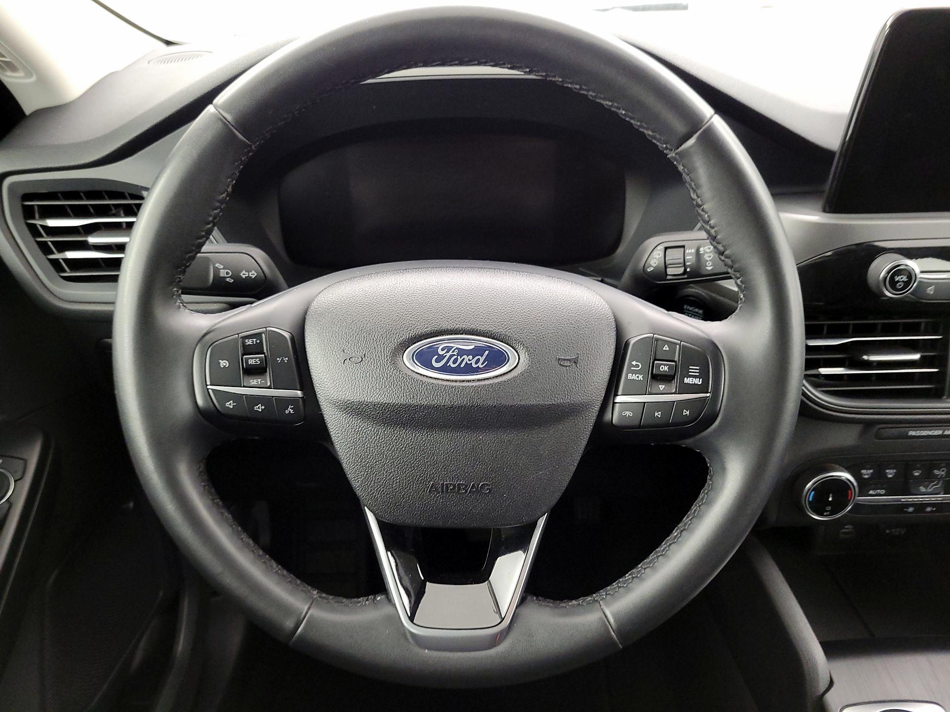 Thumbnail: 2023 Ford Escape - 10