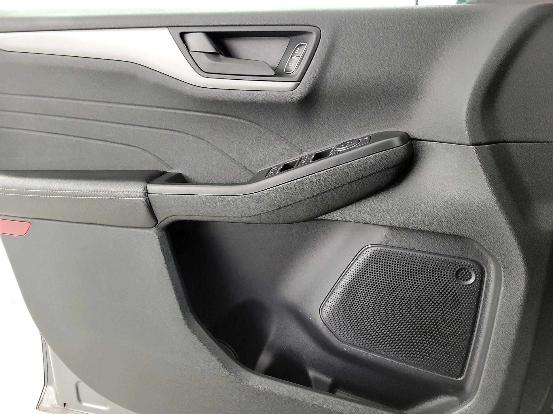 Thumbnail: 2023 Ford Escape - 12