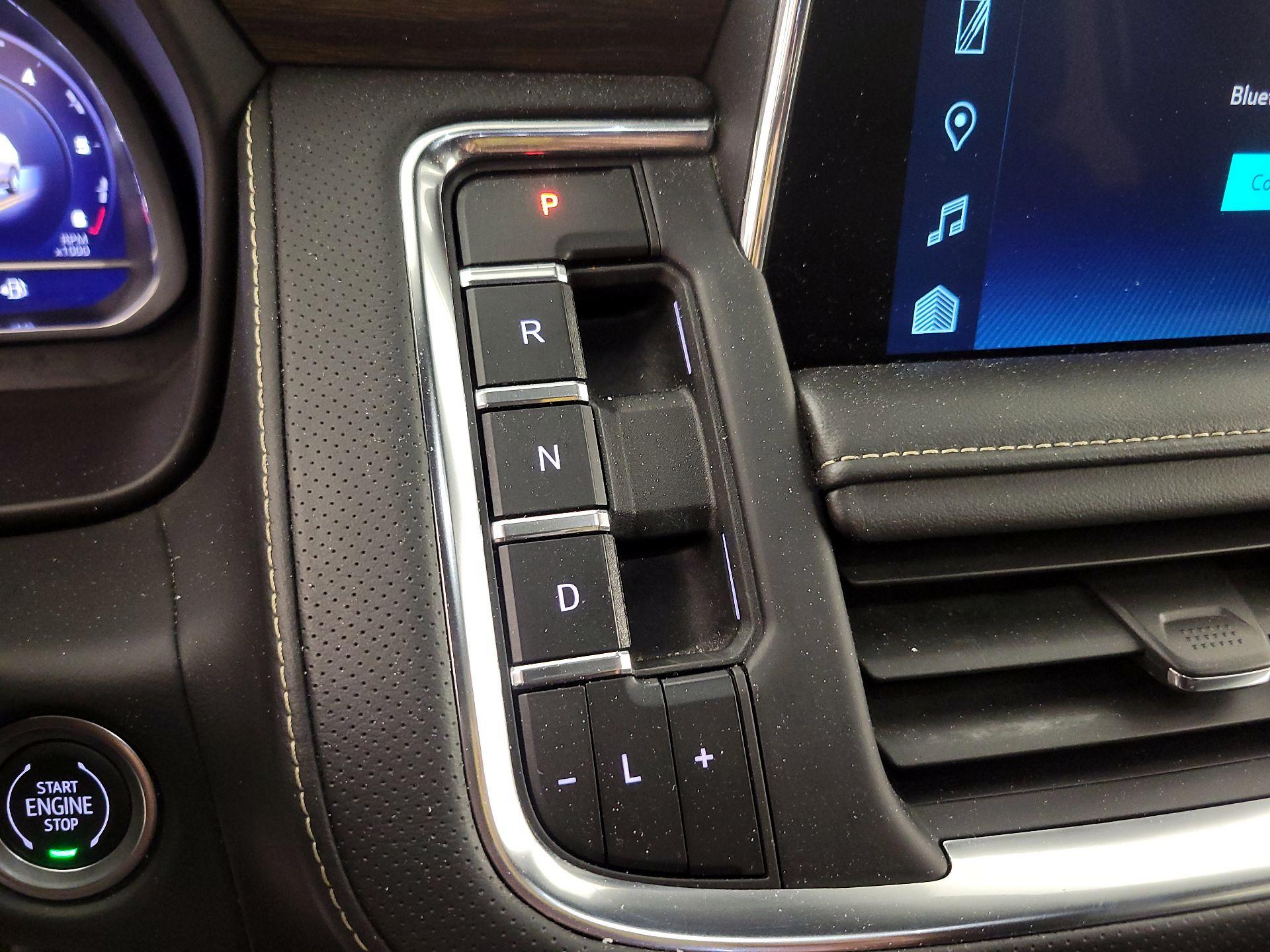 Thumbnail: 2023 Chevrolet Suburban - 17