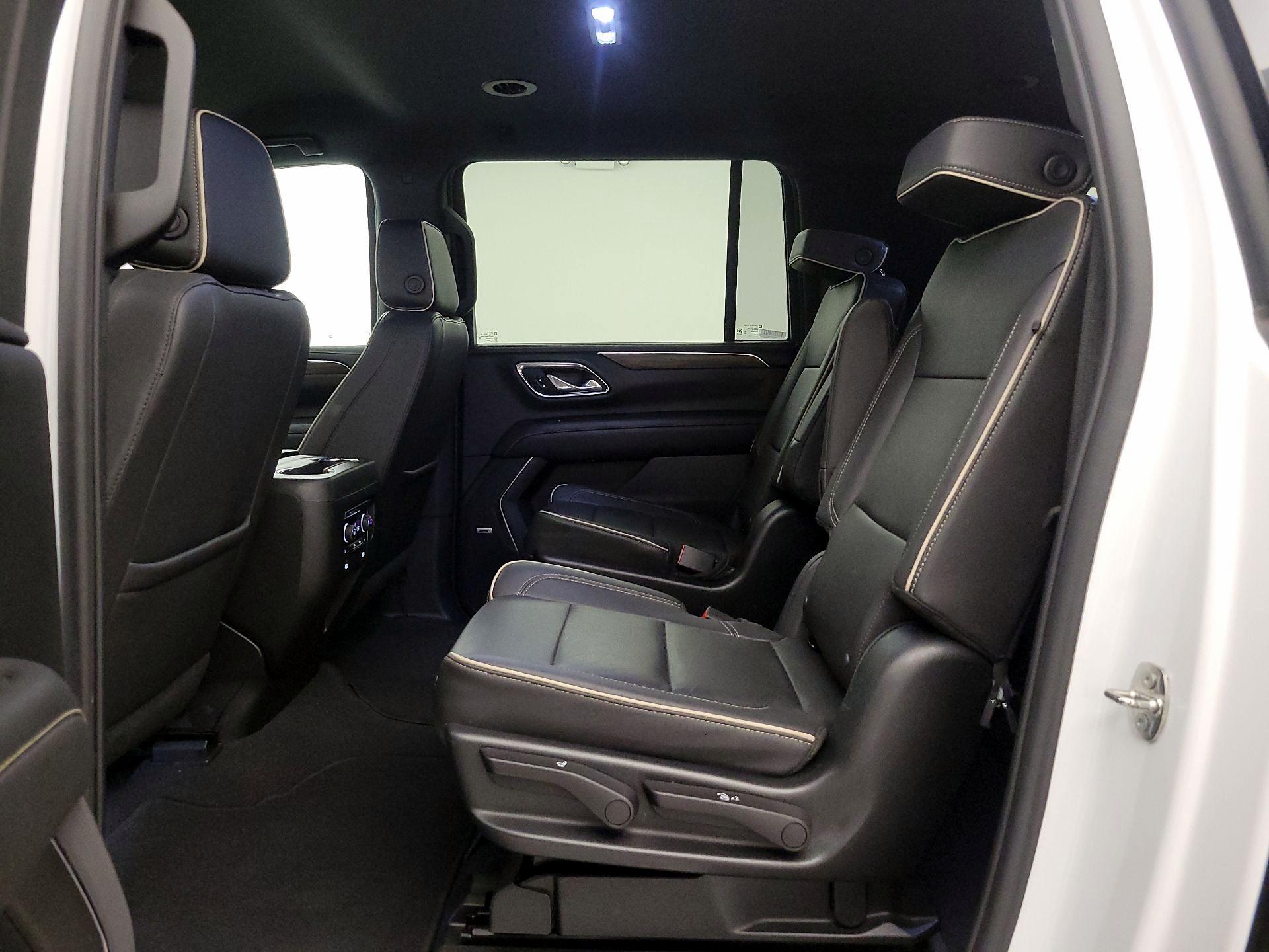 Thumbnail: 2023 Chevrolet Suburban - 19