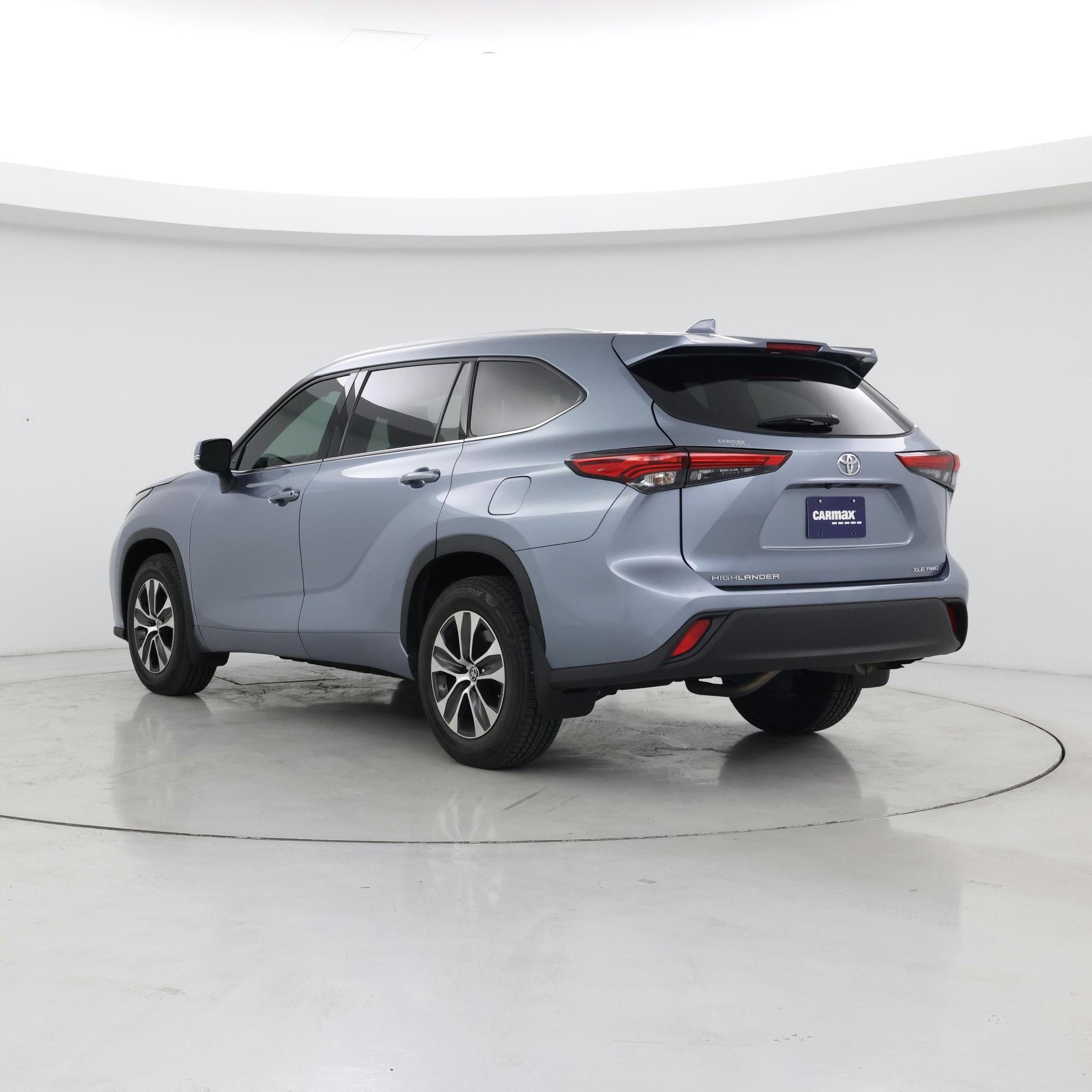 Thumbnail: 2022 Toyota Highlander - 2