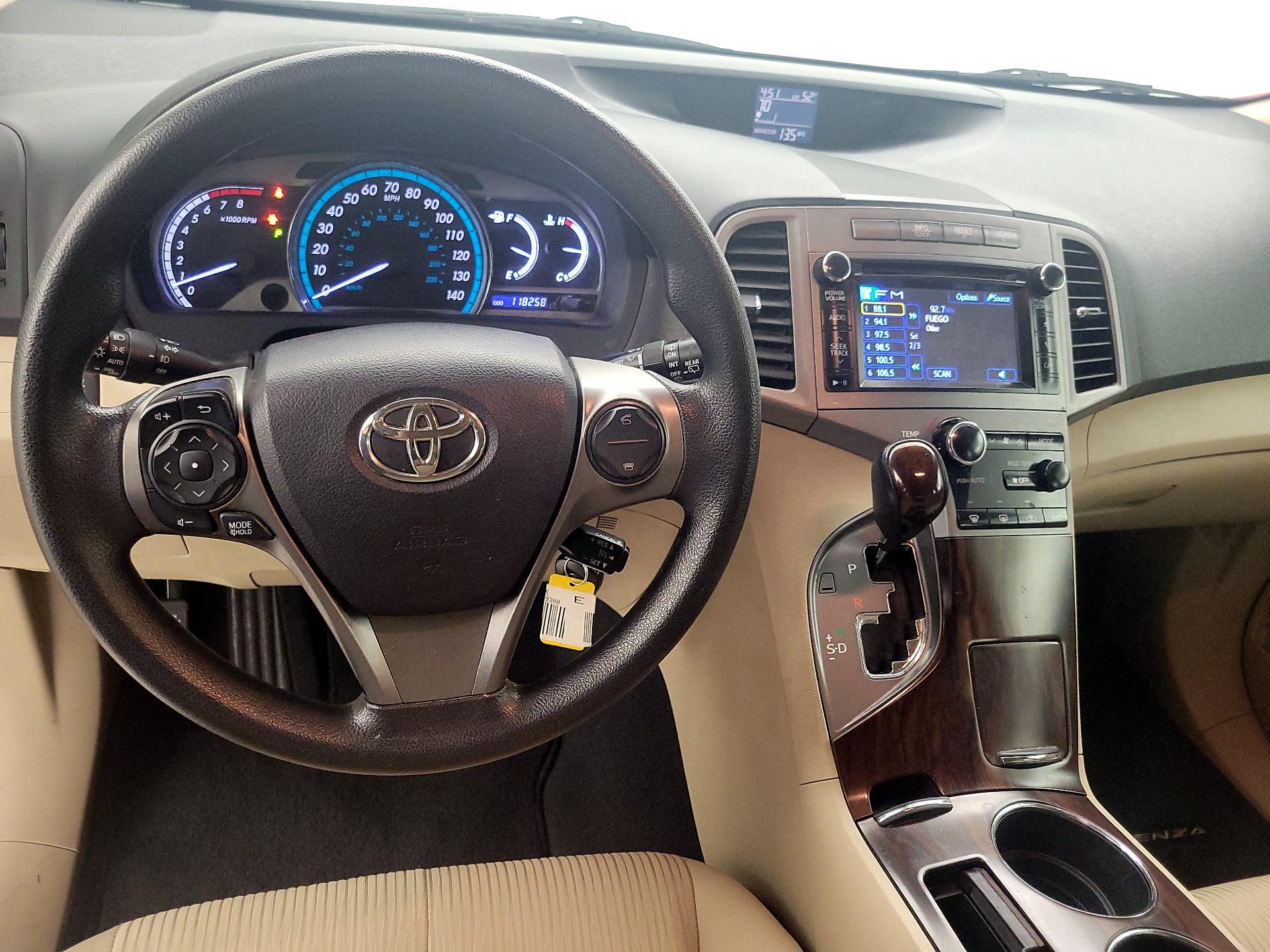 Thumbnail: 2014 Toyota Venza - 9