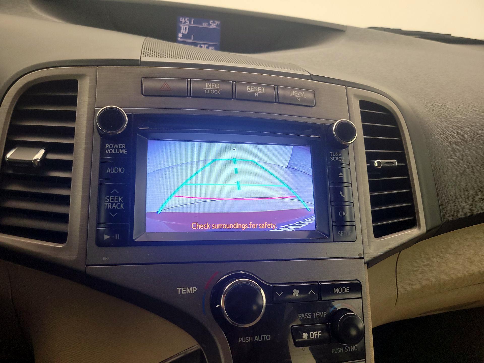 Thumbnail: 2014 Toyota Venza - 14