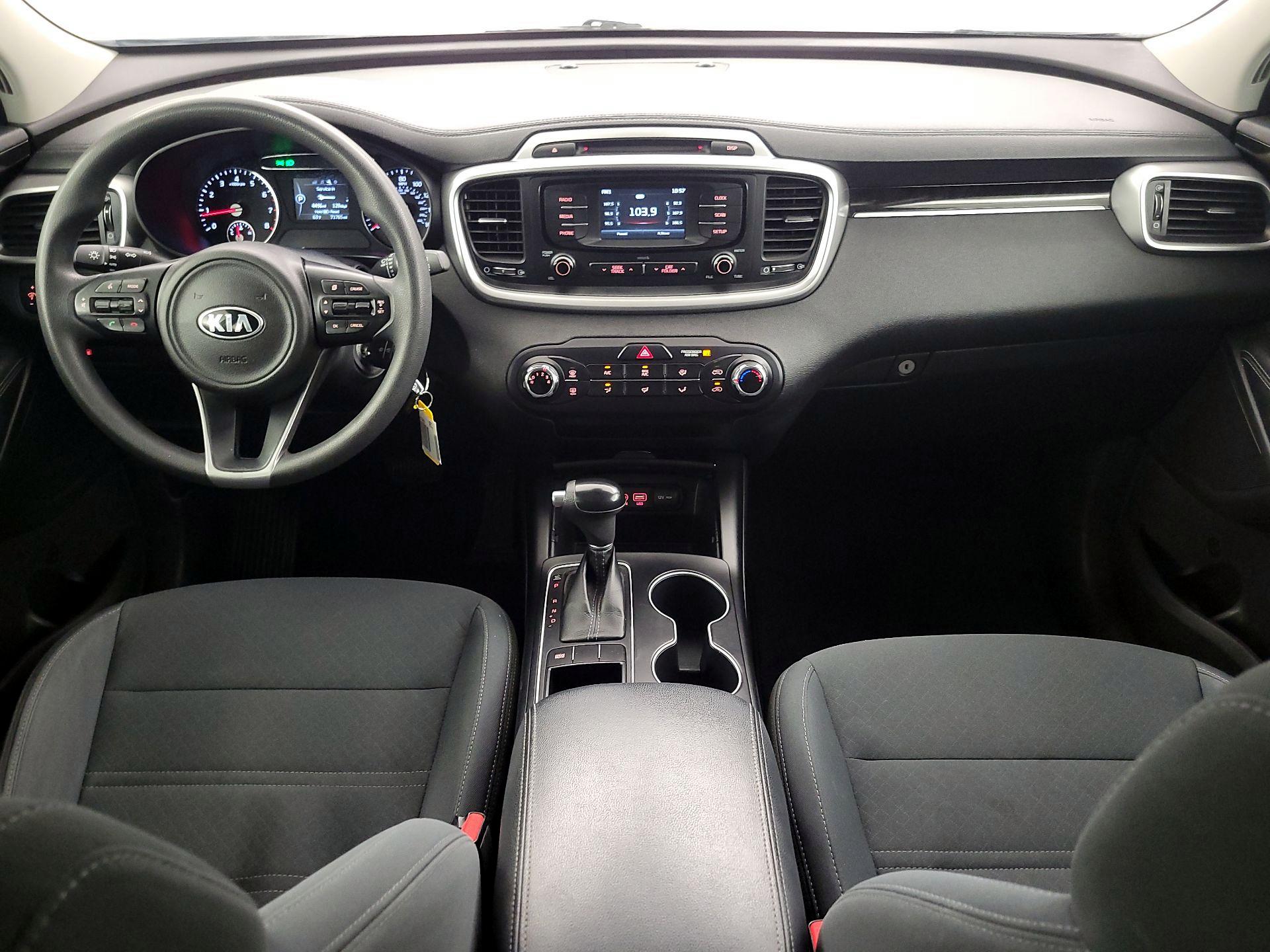 Thumbnail: 2016 Kia Sorento - 9