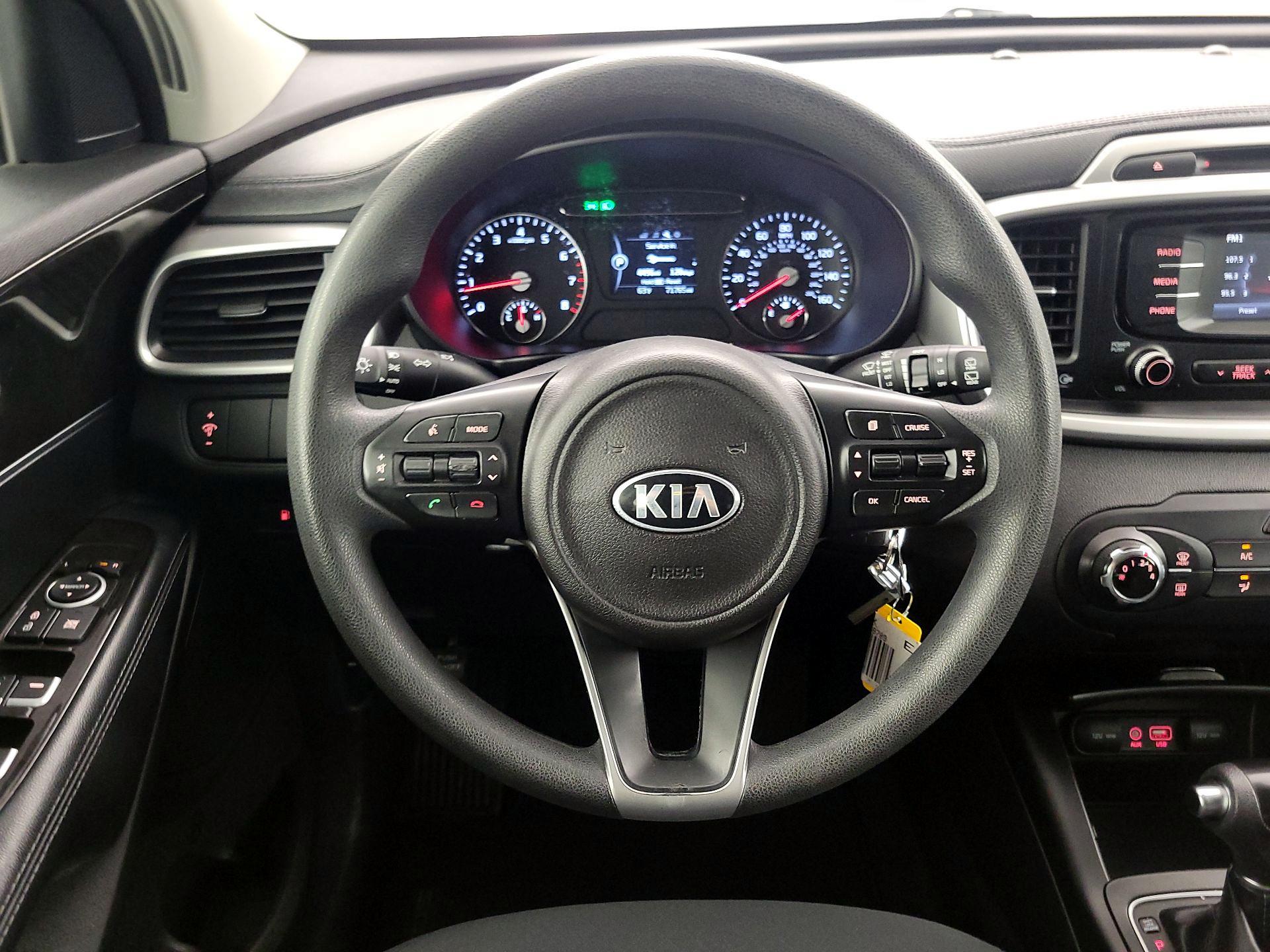 Thumbnail: 2016 Kia Sorento - 10