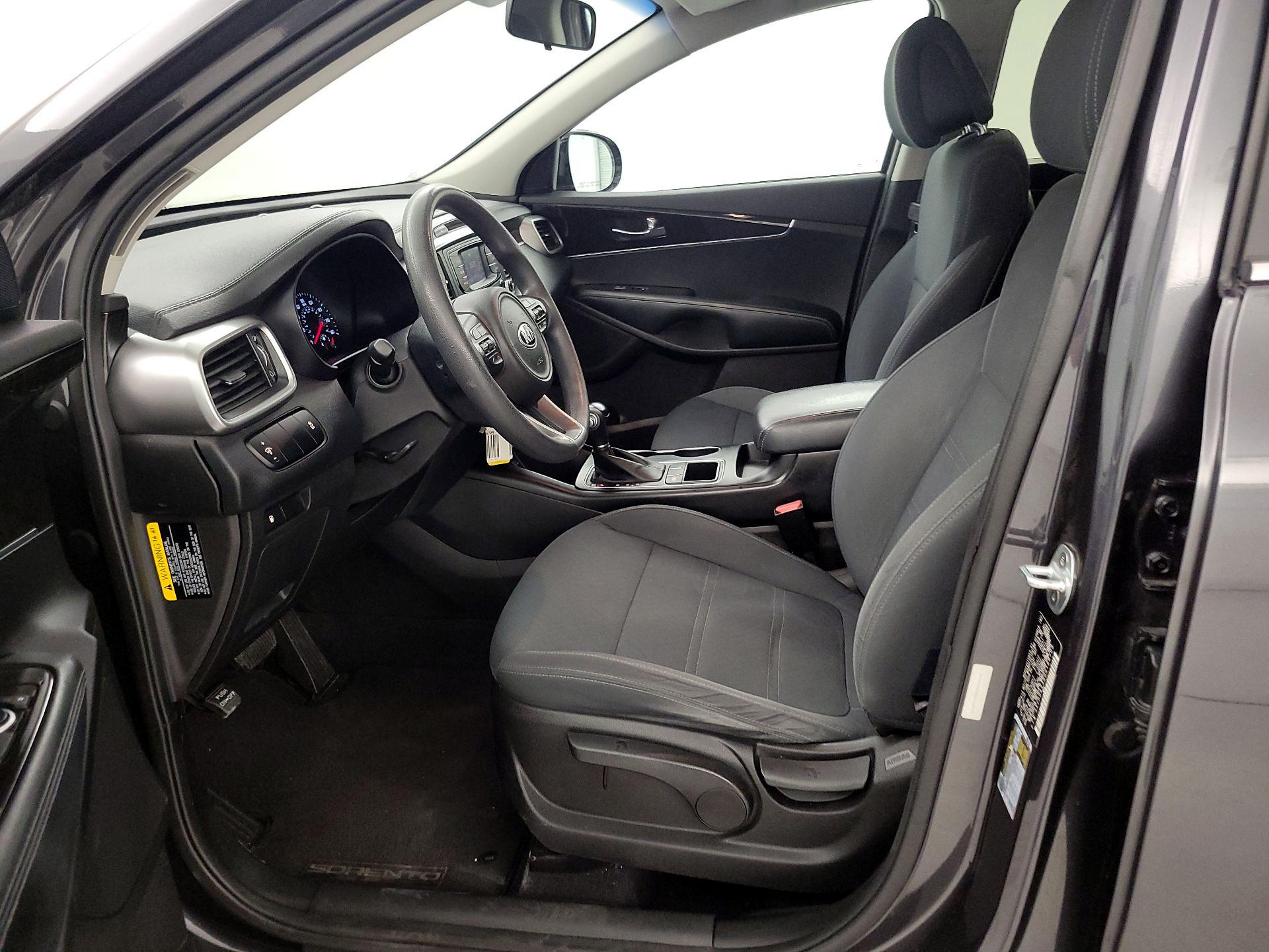 Thumbnail: 2016 Kia Sorento - 11