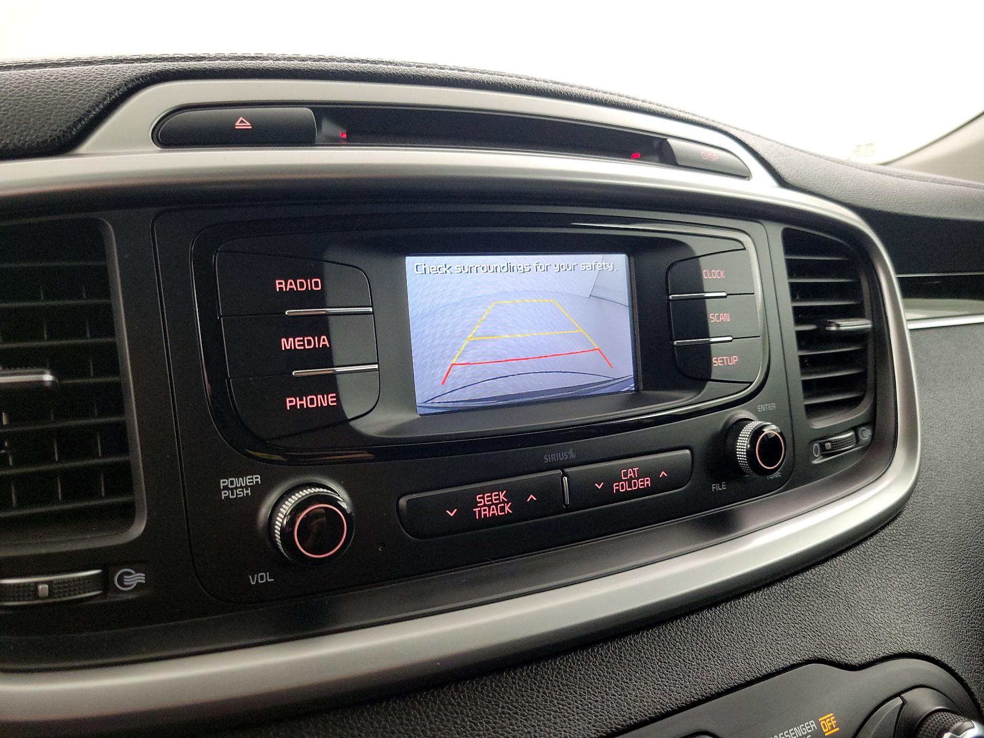 Thumbnail: 2016 Kia Sorento - 14