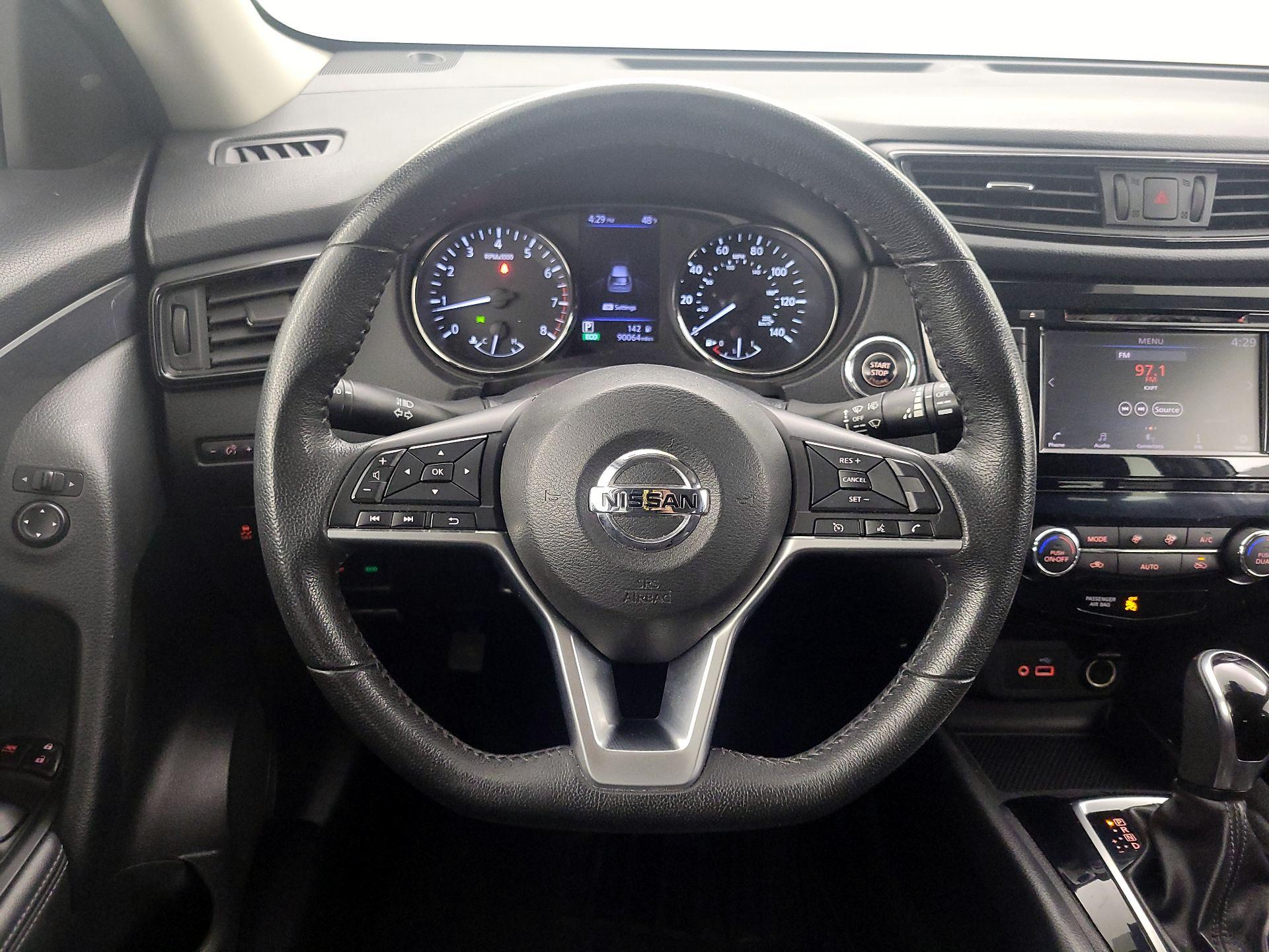 Thumbnail: 2020 Nissan Rogue - 10