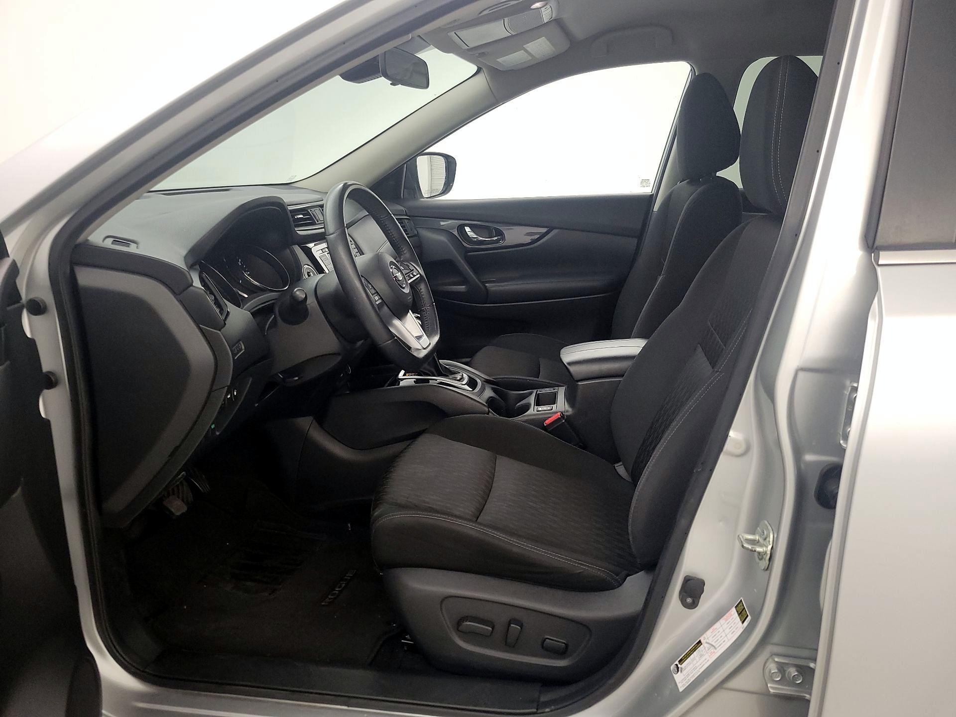 Thumbnail: 2020 Nissan Rogue - 11