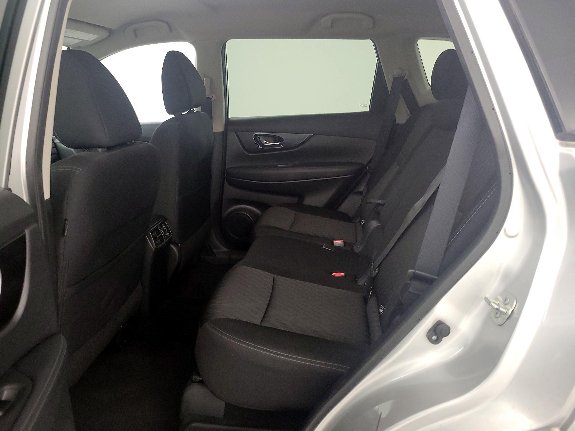 Thumbnail: 2020 Nissan Rogue - 19