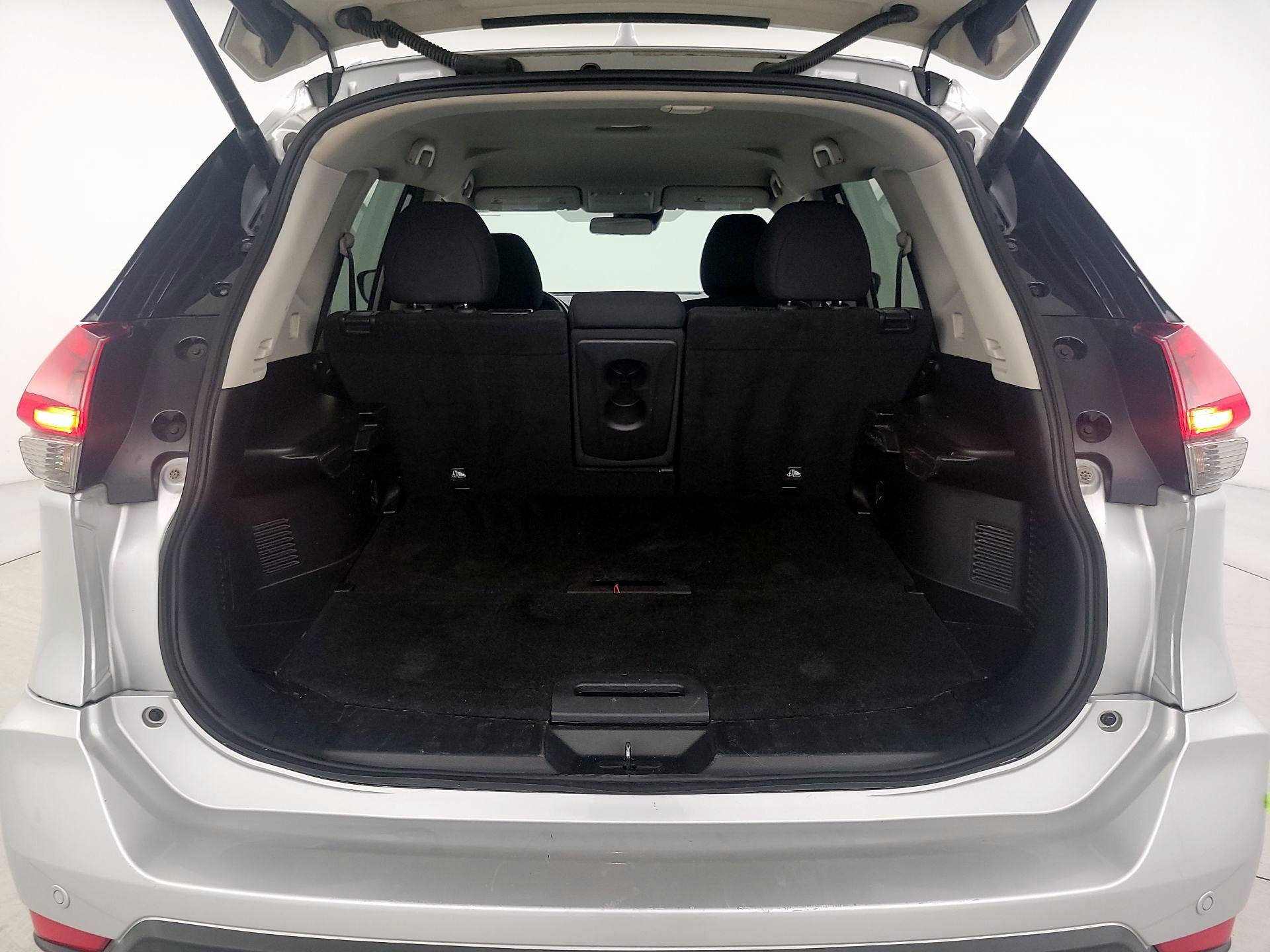 Thumbnail: 2020 Nissan Rogue - 20