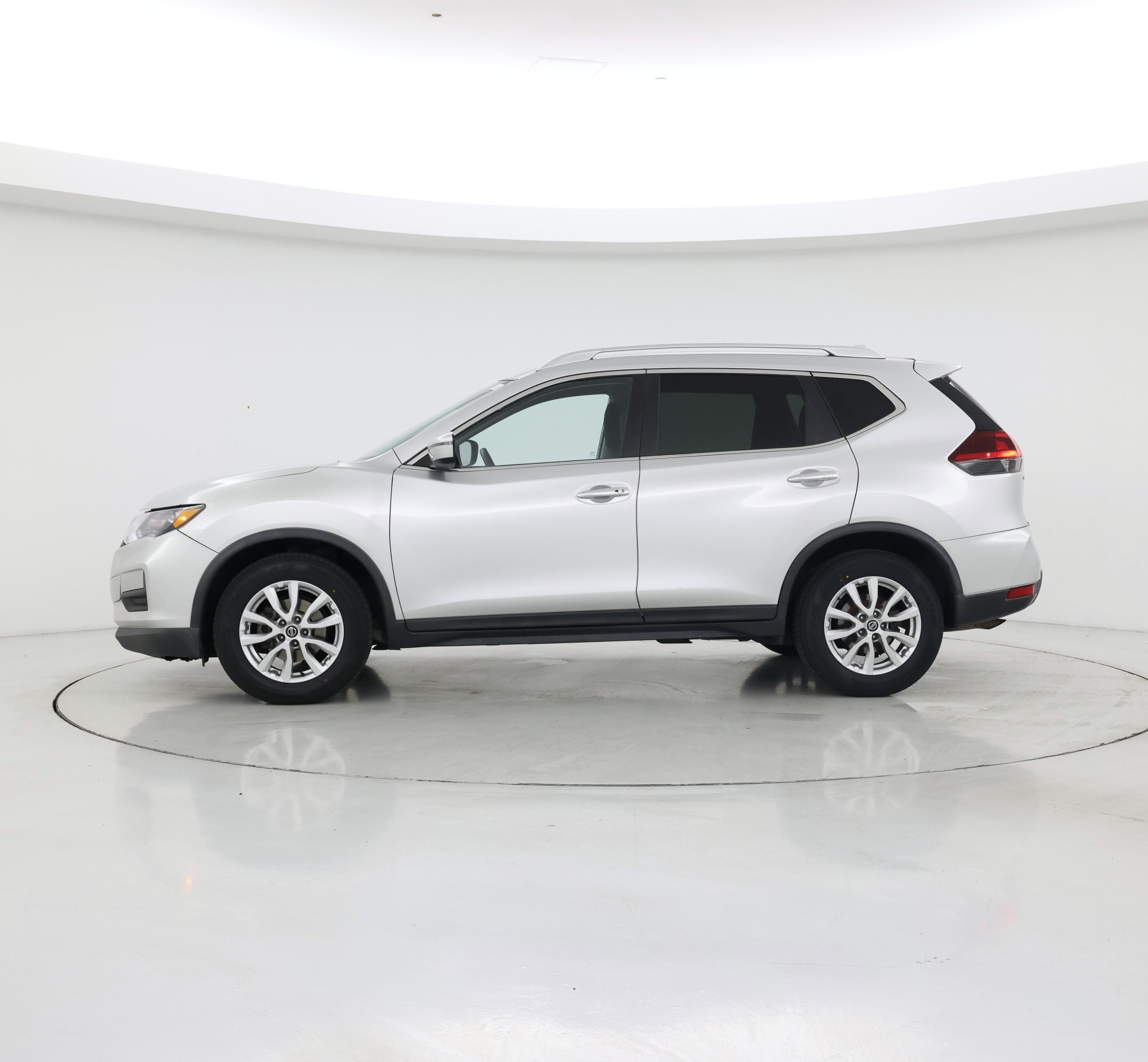 Thumbnail: 2020 Nissan Rogue - 3