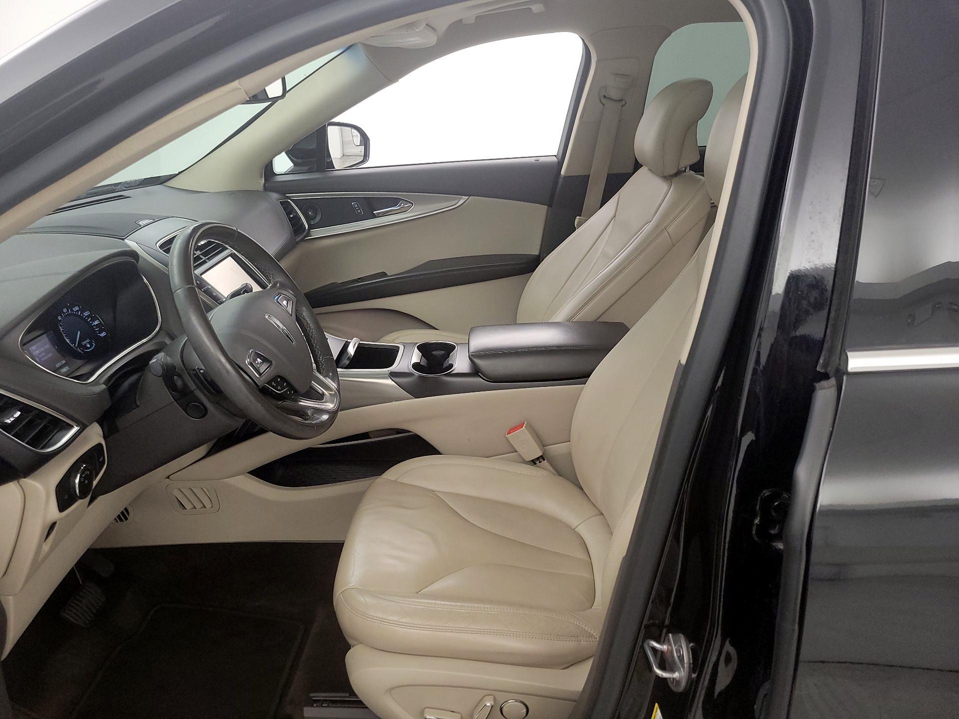 Thumbnail: 2016 Lincoln MKX - 11