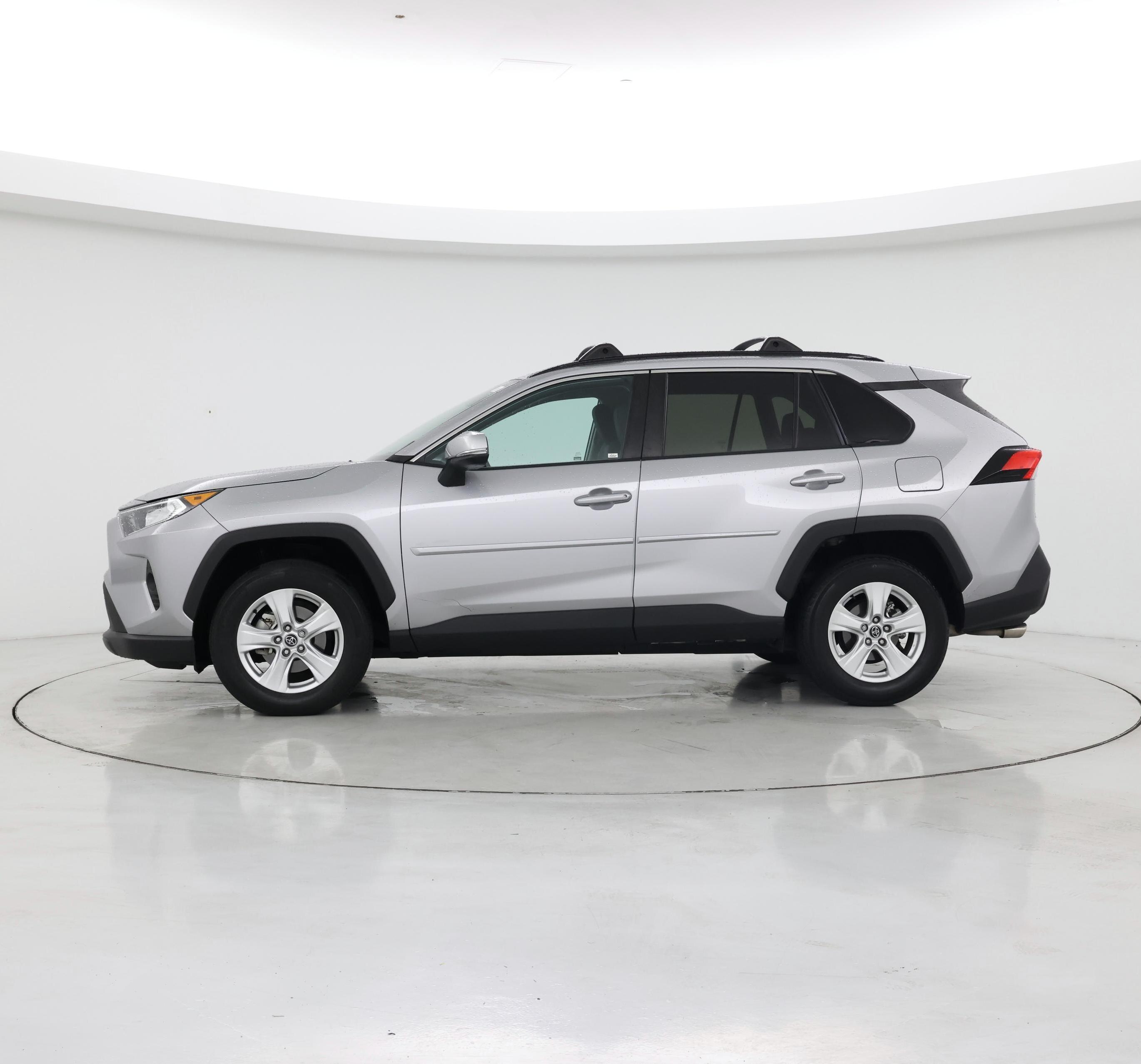 Thumbnail: 2020 Toyota RAV4 - 3