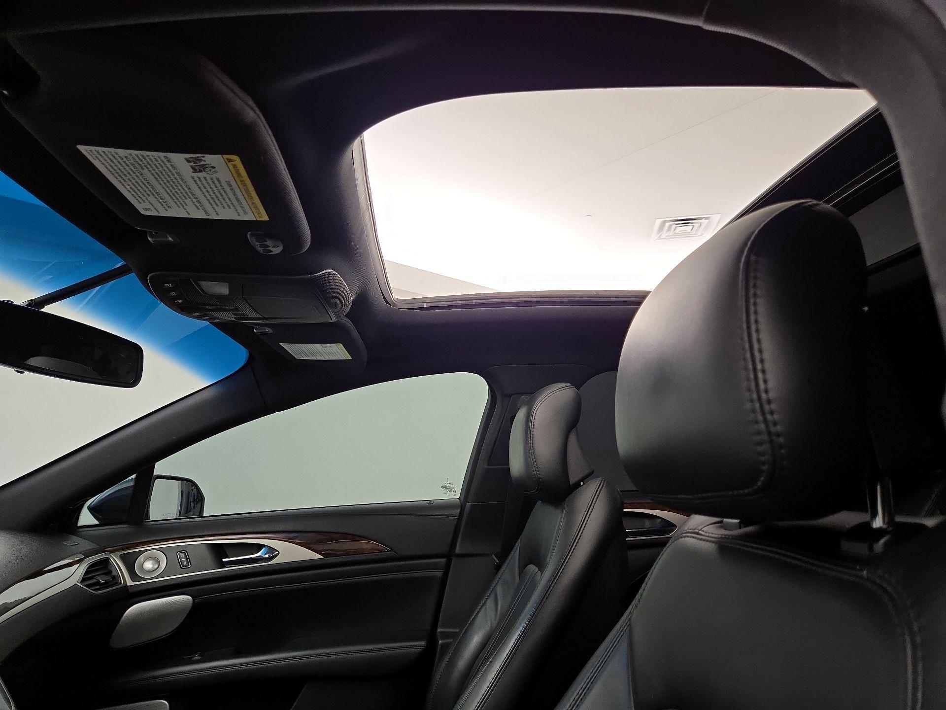 Thumbnail: 2017 Lincoln MKZ - 20