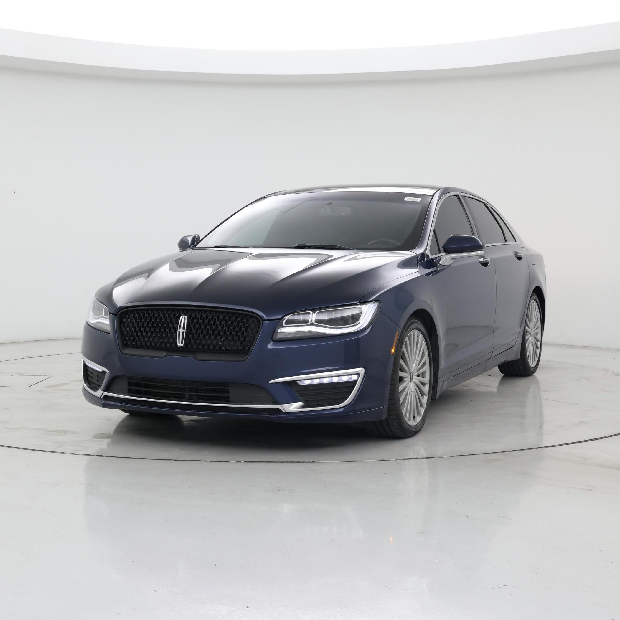 Thumbnail: 2017 Lincoln MKZ - 4