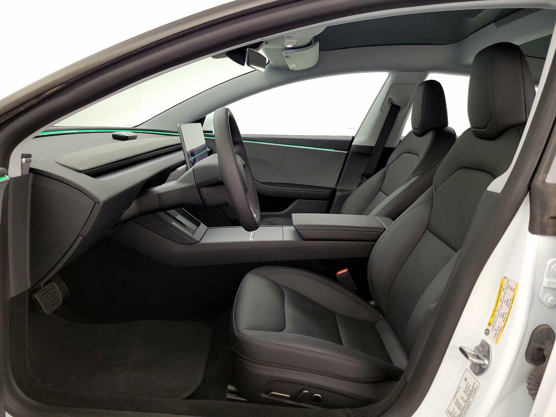 Thumbnail: 2025 Tesla Model 3 - 11