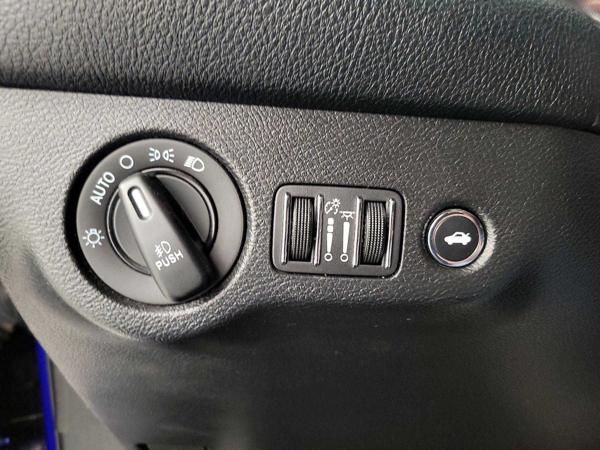 Thumbnail: 2019 Dodge Challenger - 13